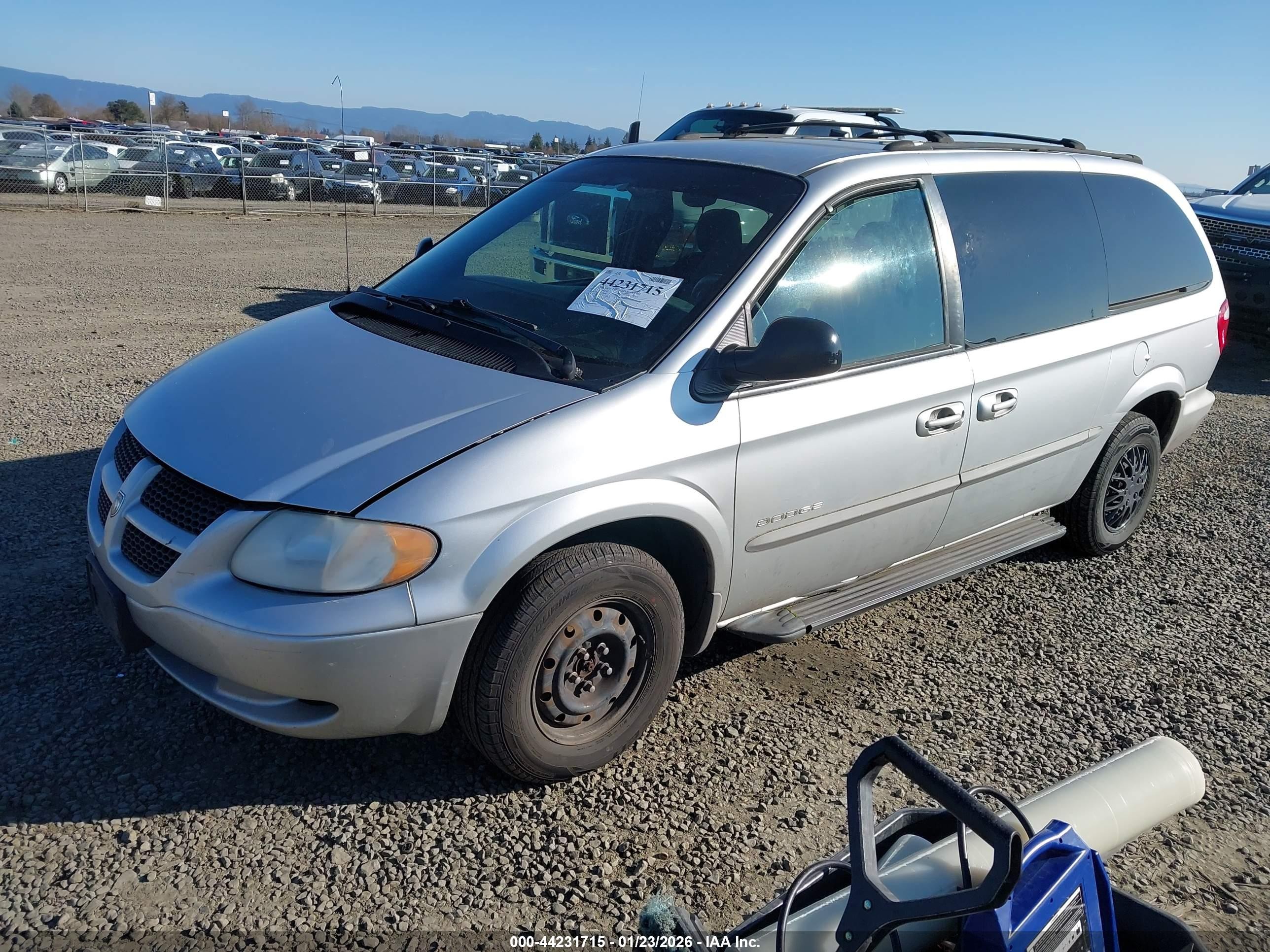 2001 Dodge Grand Caravan Sport Silver vin: 2B4GP44321R358906