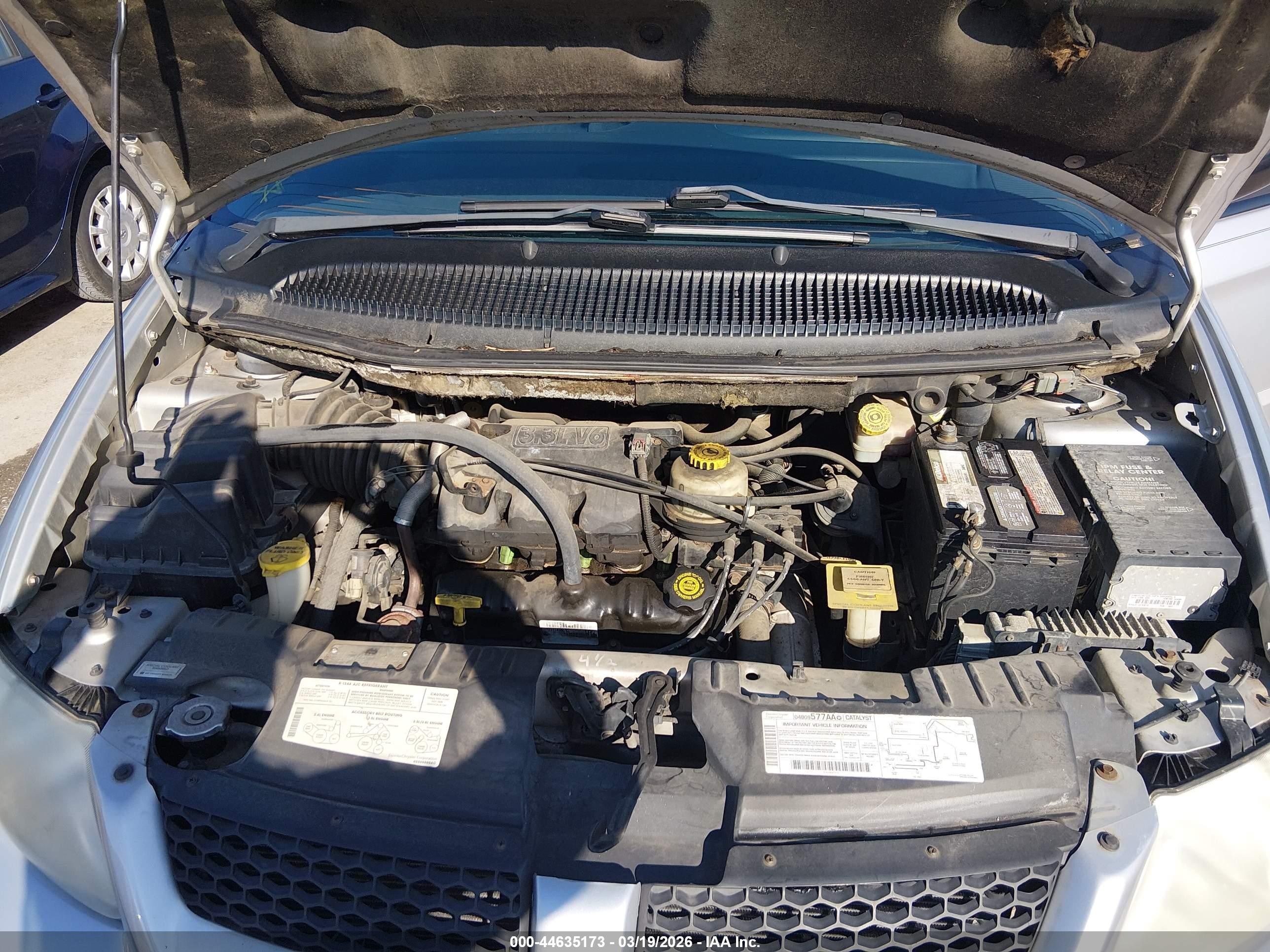 2001 Dodge Grand Caravan Sport Gray vin: 2B4GP44321R367525