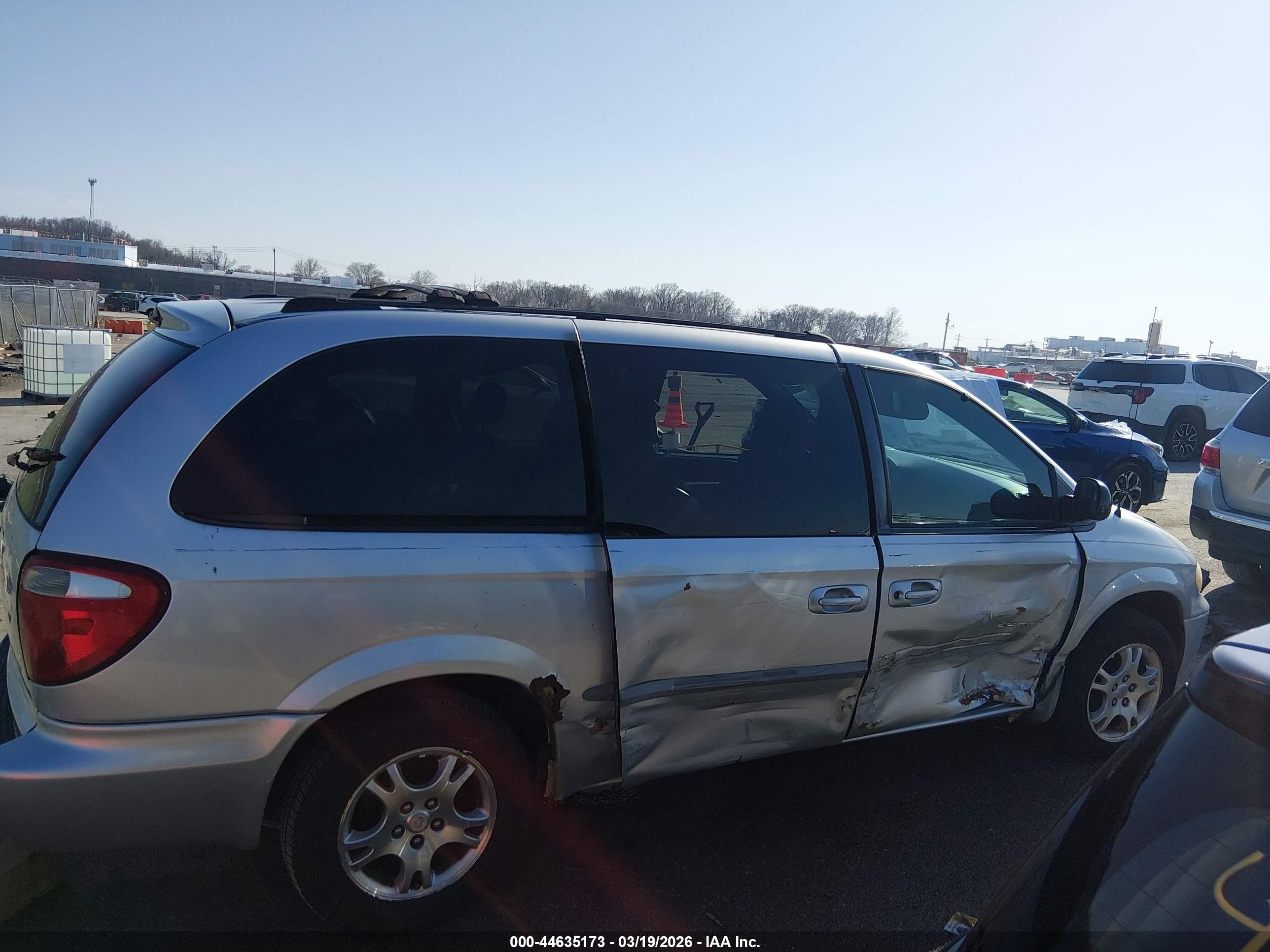 2001 Dodge Grand Caravan Sport Gray vin: 2B4GP44321R367525