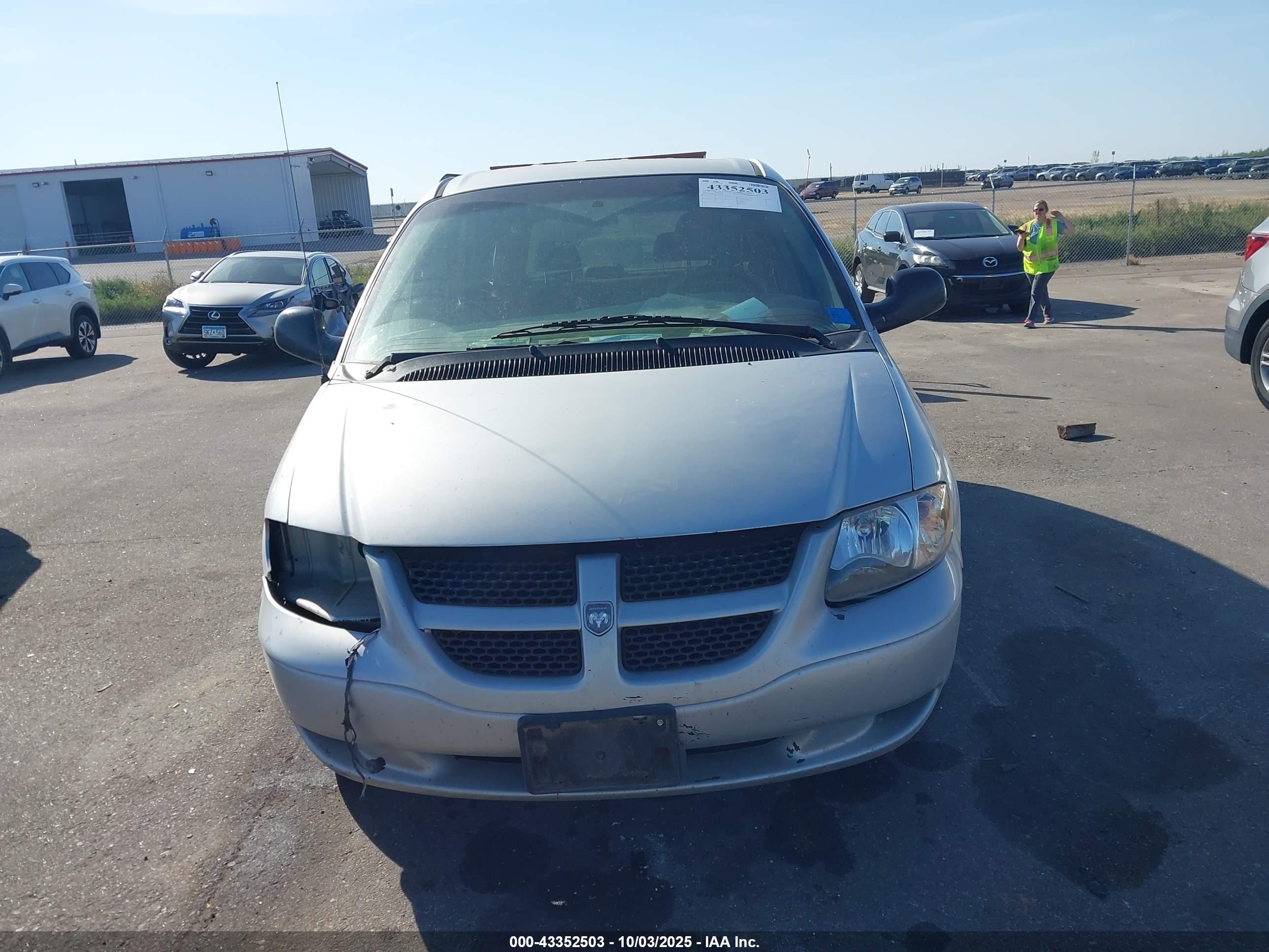 2001 Dodge Grand Caravan Sport Silver vin: 2B4GP44331R419907