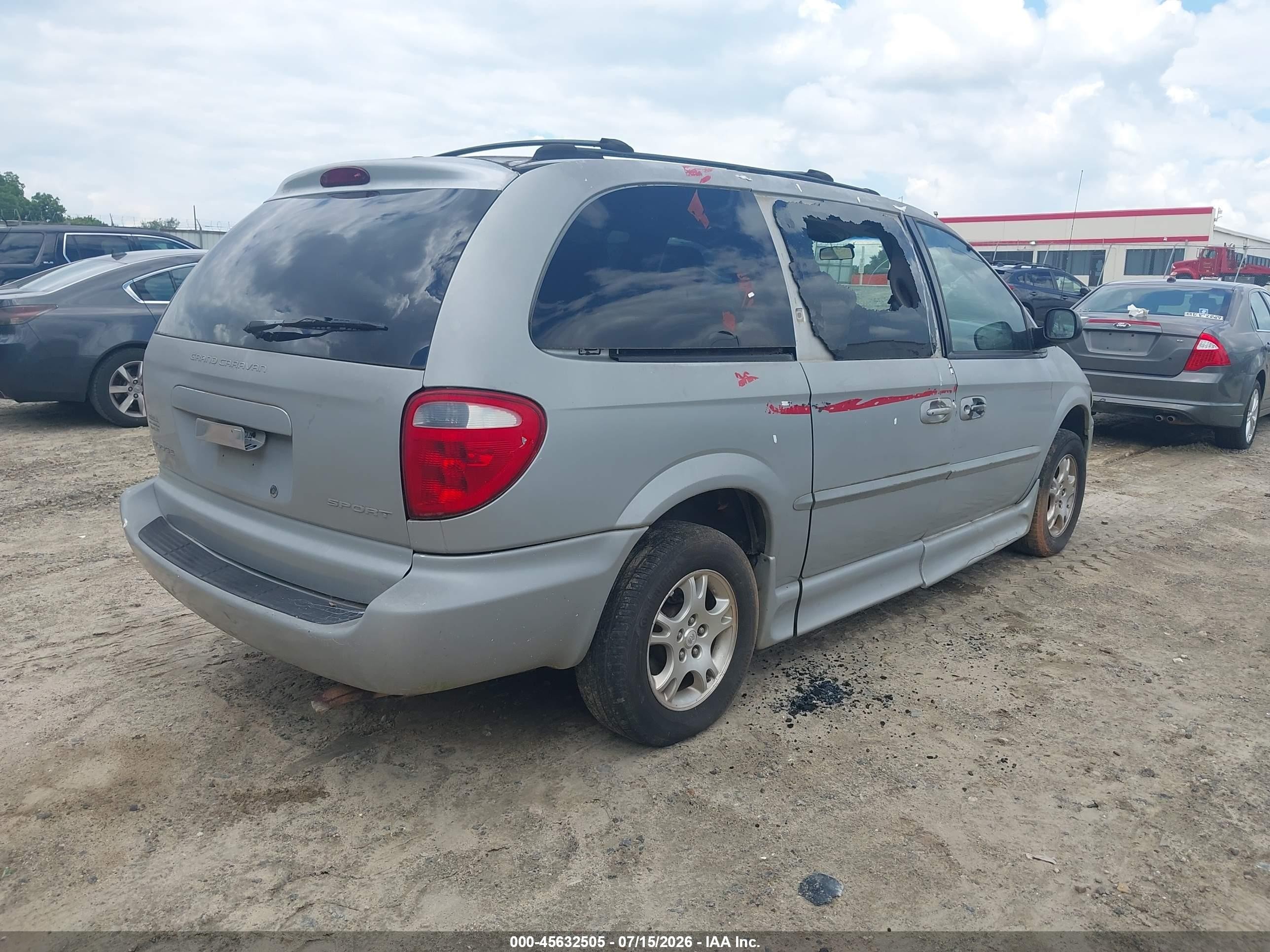 2002 Dodge Grand Caravan Sport Silver vin: 2B4GP44332R575270