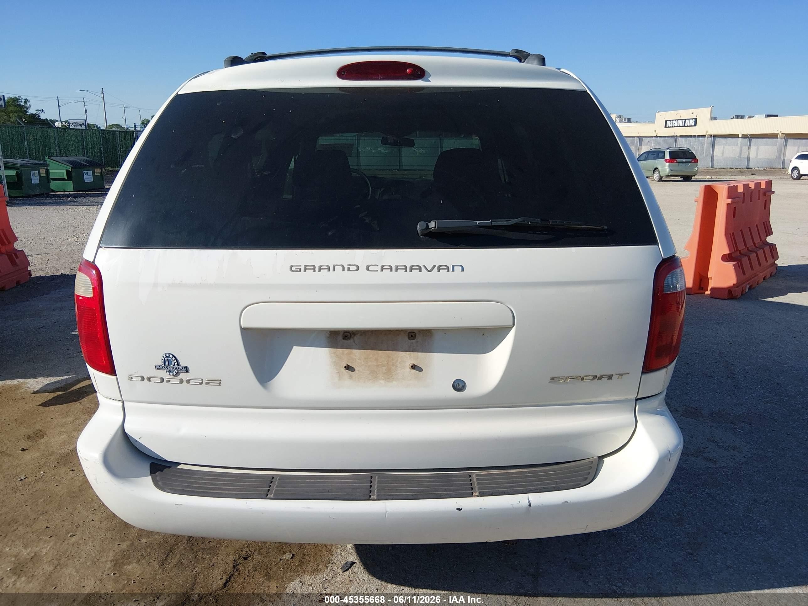 2002 Dodge Grand Caravan Sport White vin: 2B4GP44332R742033