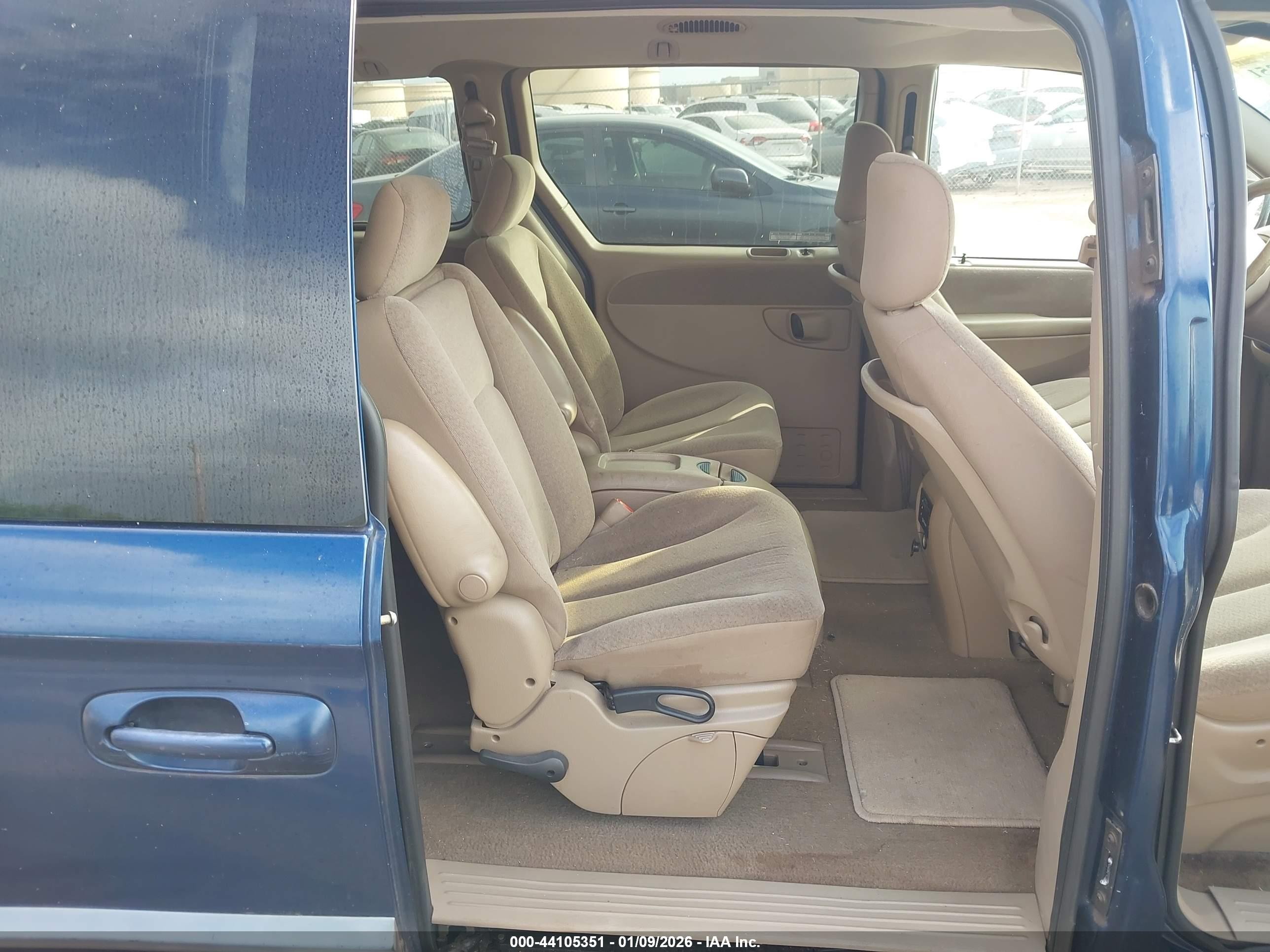 2001 Dodge Grand Caravan Sport Blue vin: 2B4GP44341R209896