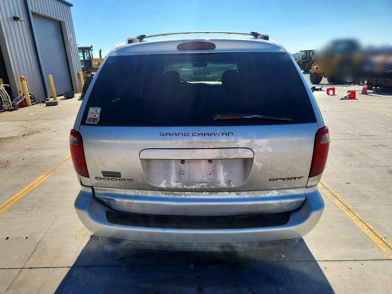 2002 Dodge Grand Caravan Sport White vin: 2B4GP44342R796053