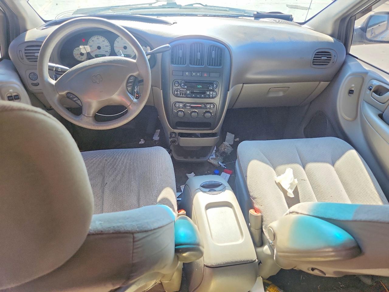 2002 Dodge Grand Caravan Sport White vin: 2B4GP44342R796053
