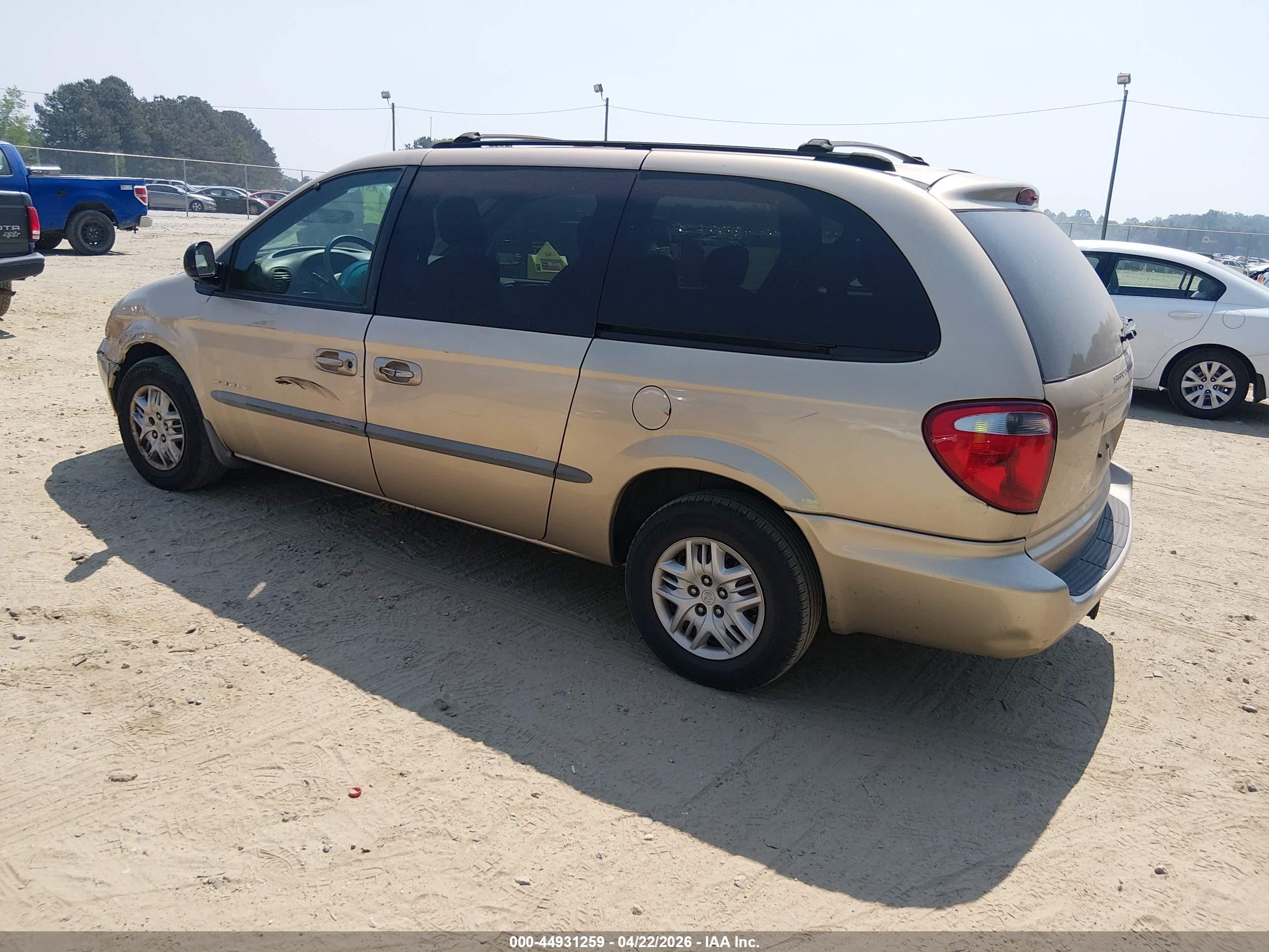 2001 Dodge Grand Caravan Sport Gold vin: 2B4GP44351R306976