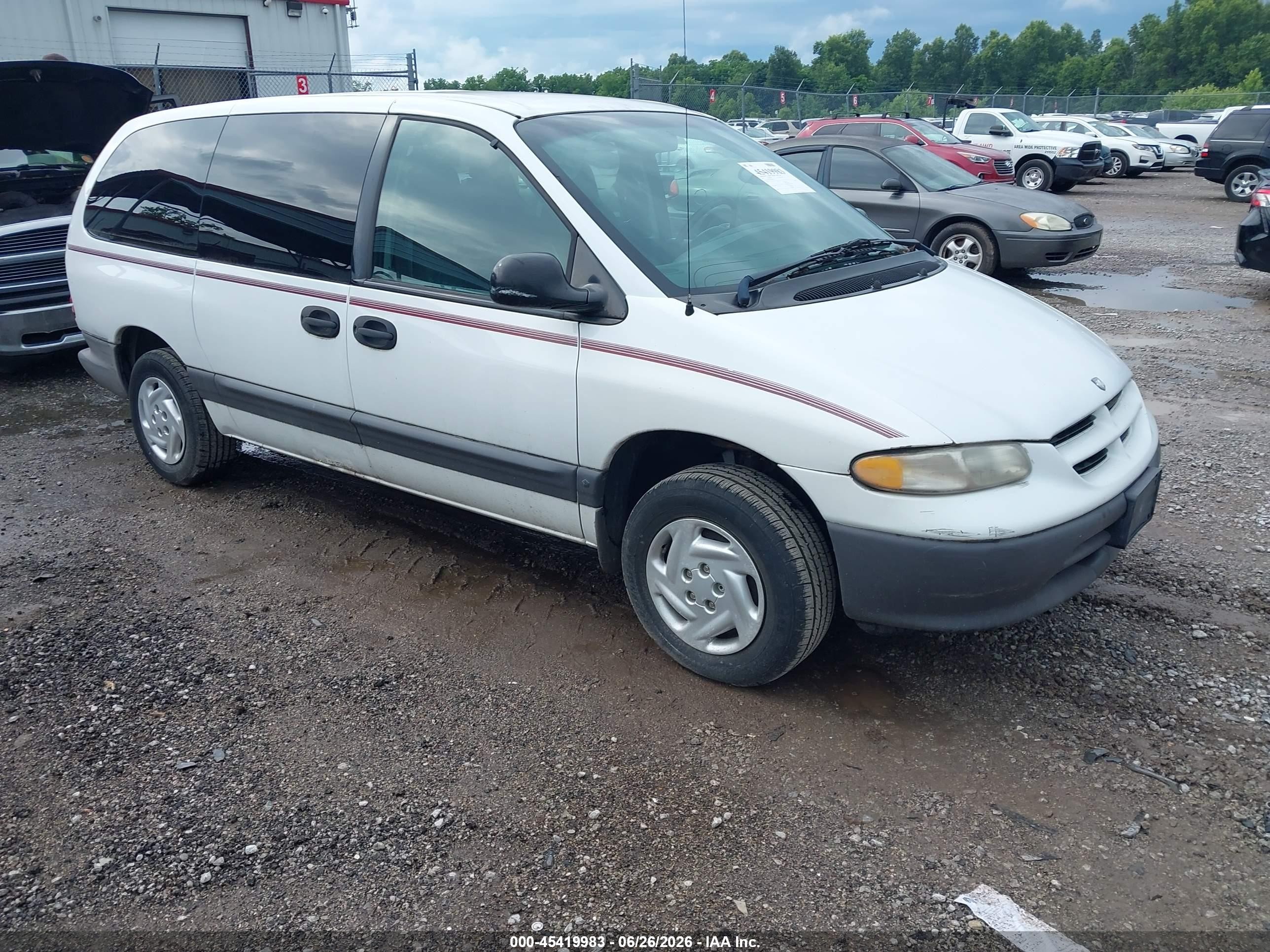 1997 Dodge Caravan Se White vin: 2B4GP4435VR407098