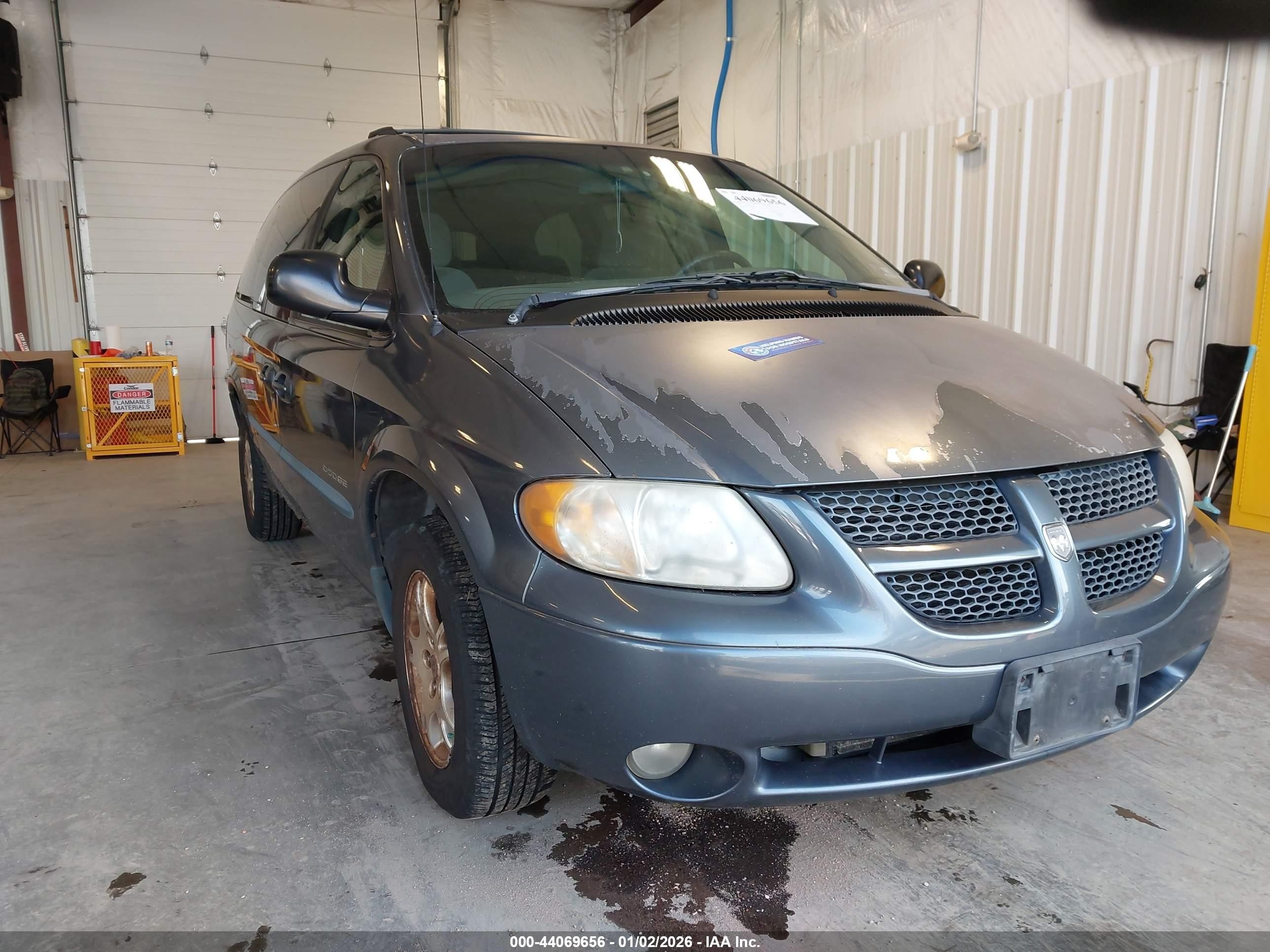2001 Dodge Grand Caravan Sport Gray vin: 2B4GP44361R207308