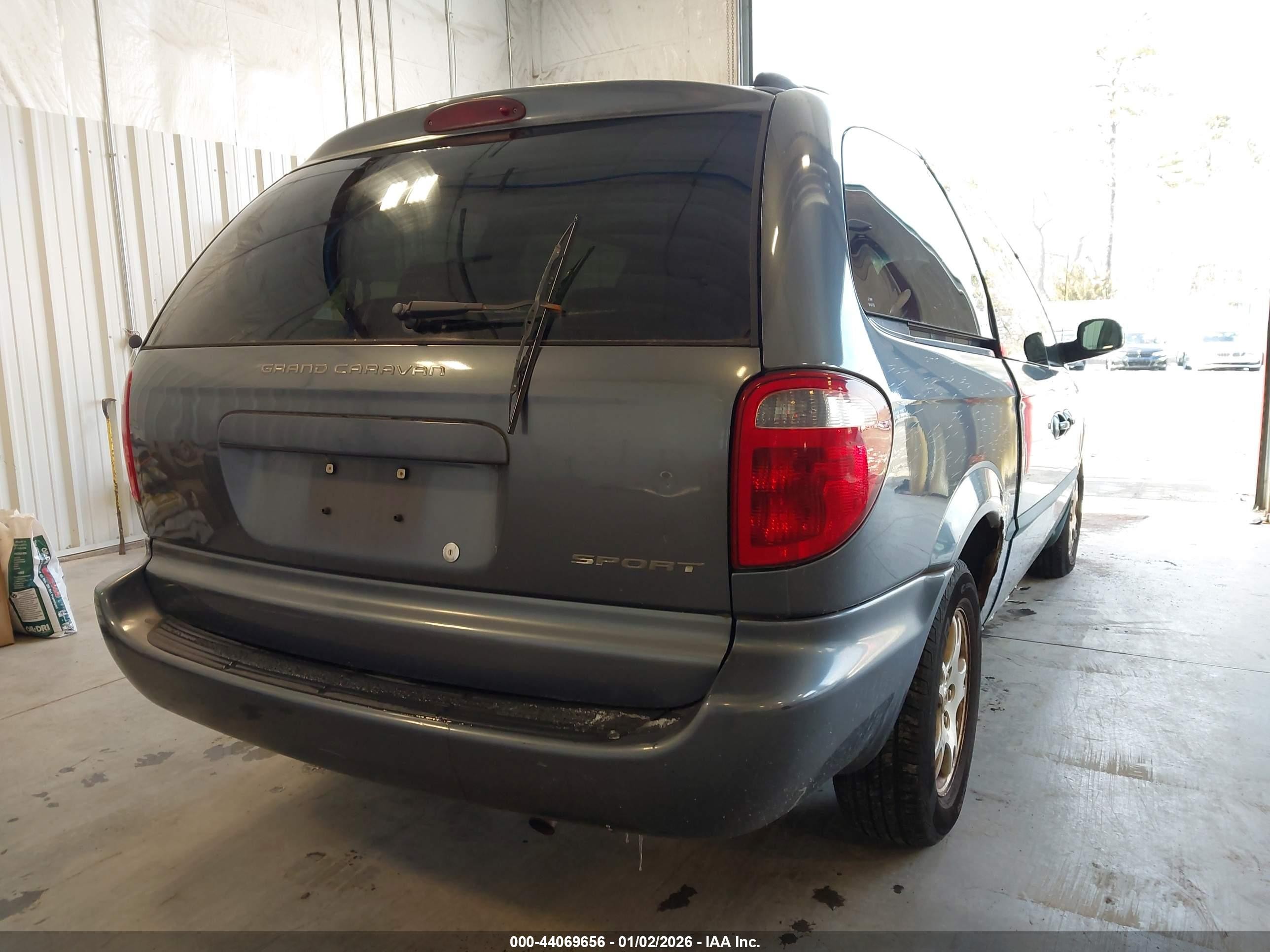 2001 Dodge Grand Caravan Sport Gray vin: 2B4GP44361R207308