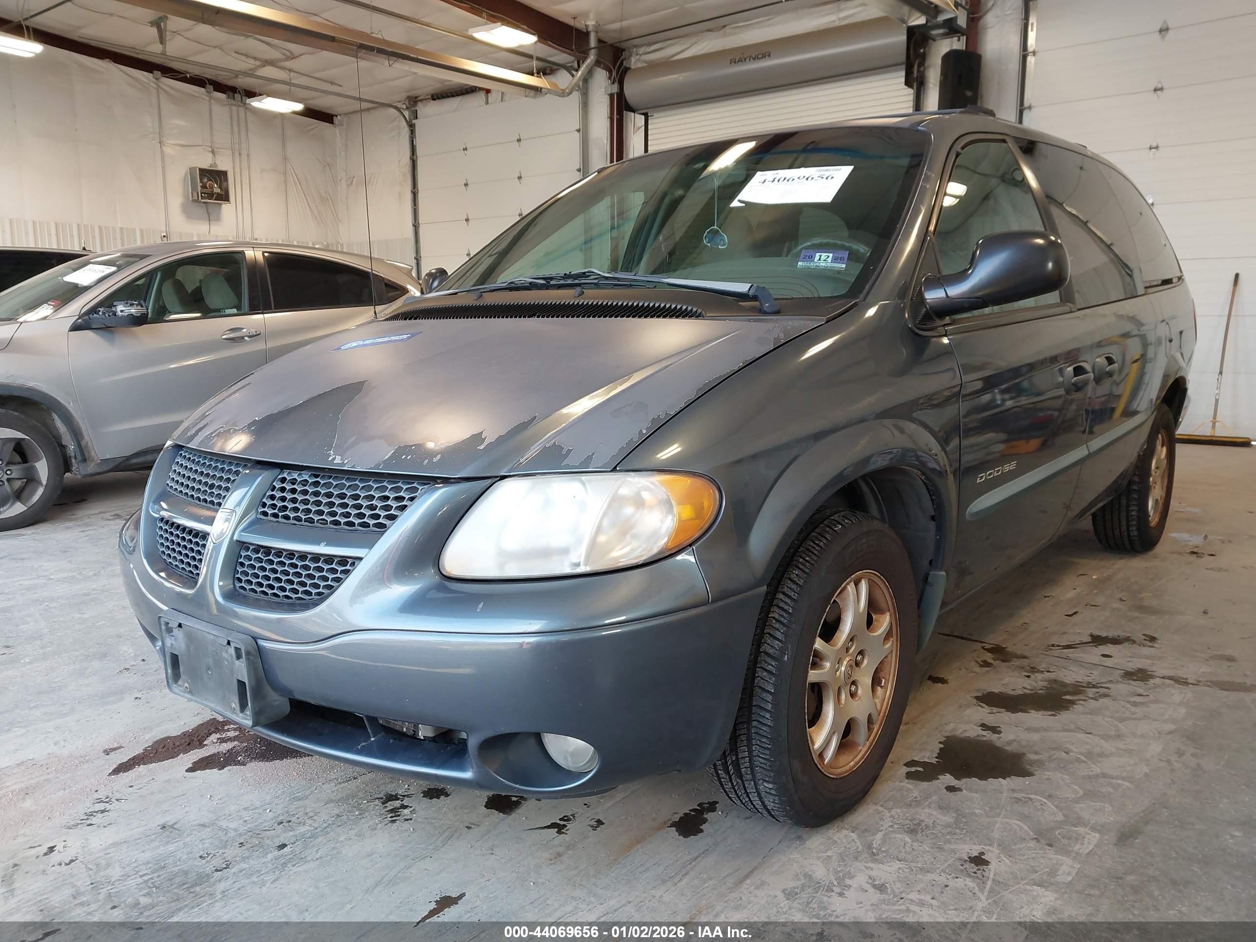 2001 Dodge Grand Caravan Sport Gray vin: 2B4GP44361R207308