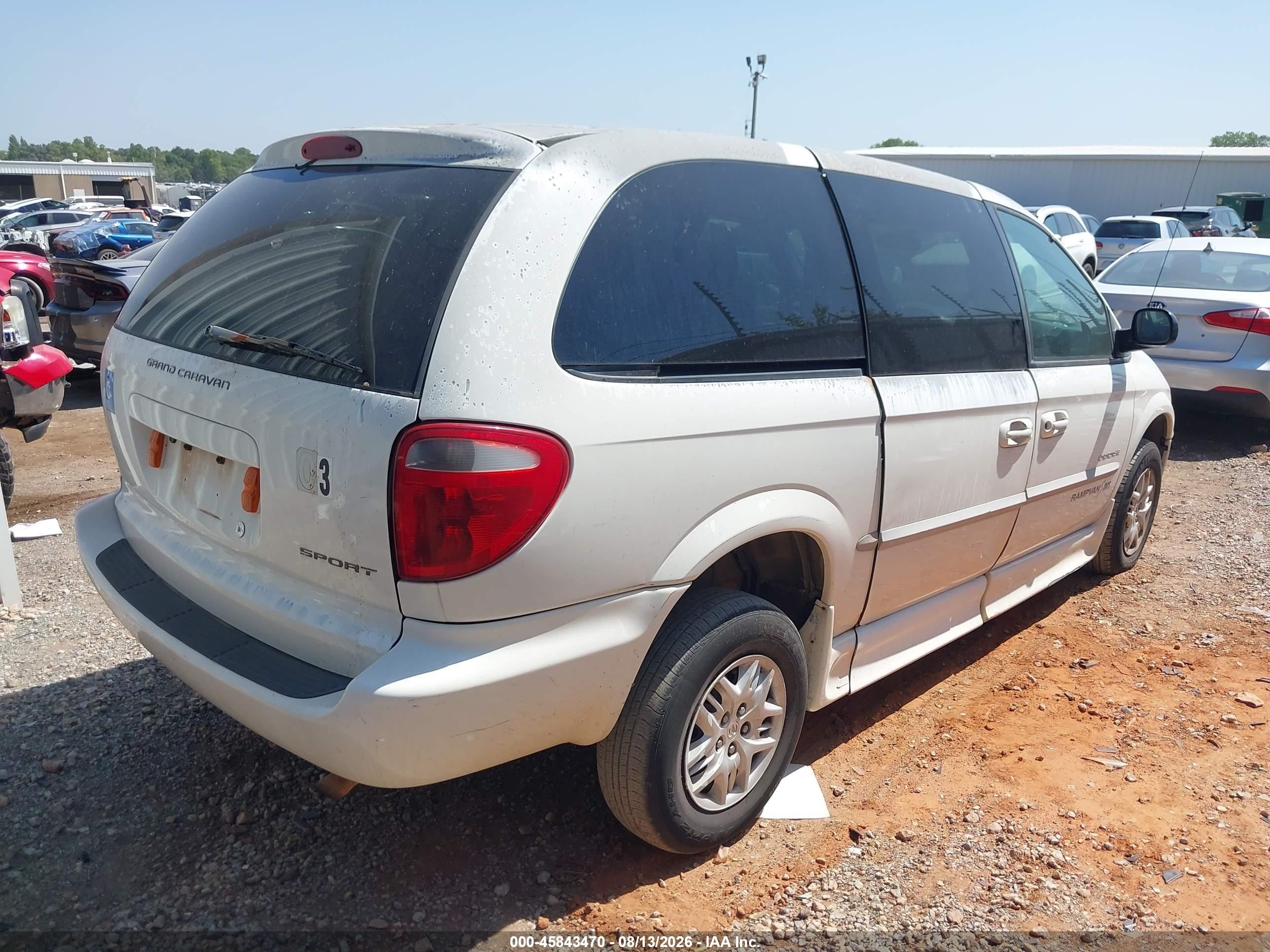 2001 Dodge Grand Caravan Sport White vin: 2B4GP44361R214176