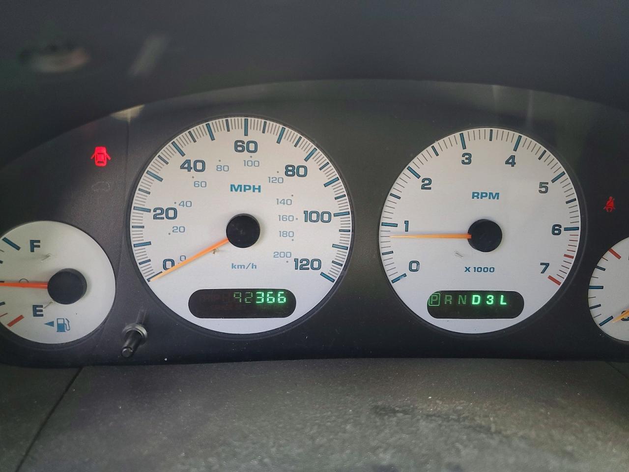 2001 Dodge Grand Caravan Sport Серебряный vin: 2B4GP44361R332485