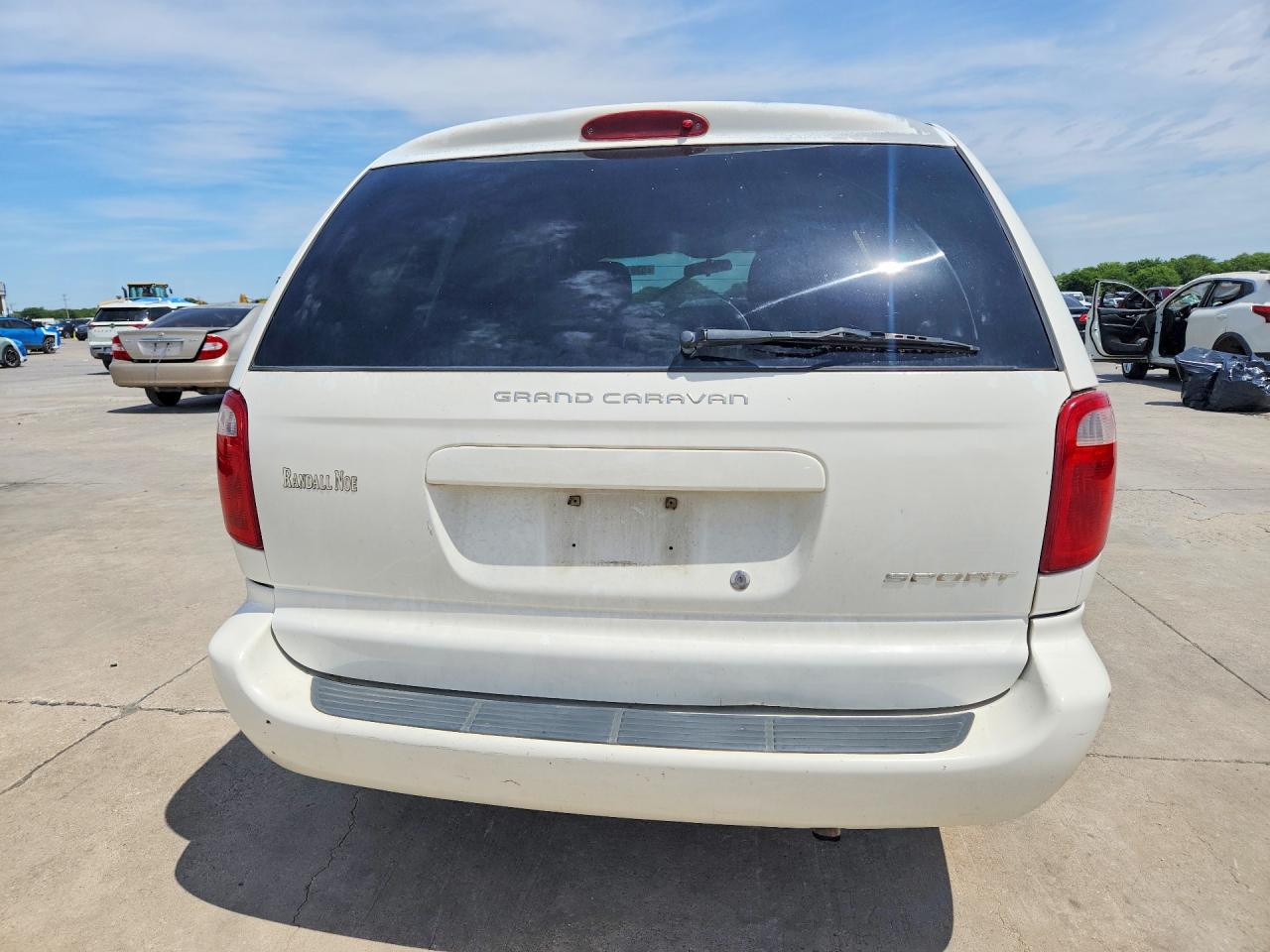 2001 Dodge Grand Caravan Sport White vin: 2B4GP44361R391570