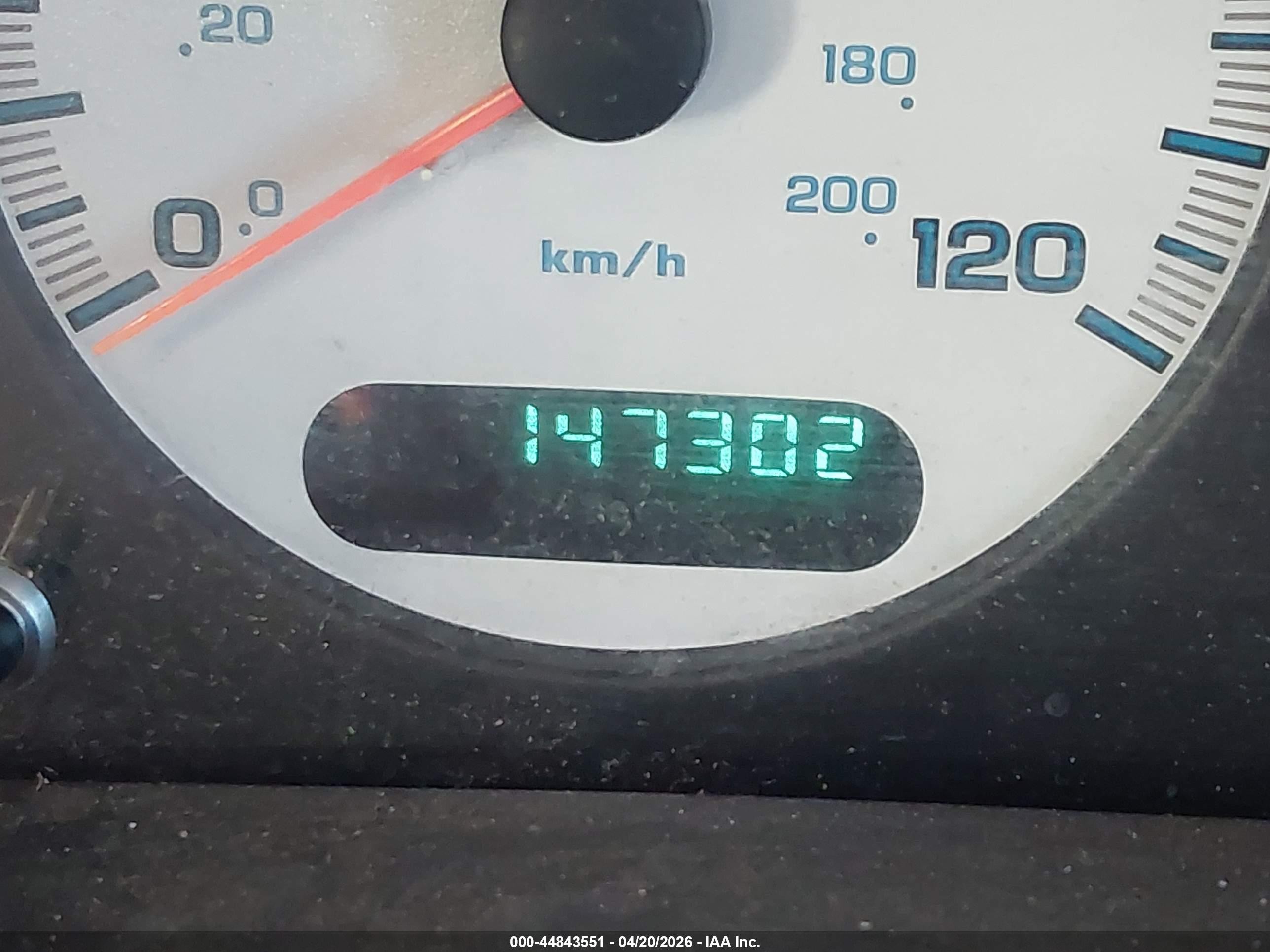 2002 Dodge Grand Caravan Sport Silver vin: 2B4GP44362R585260