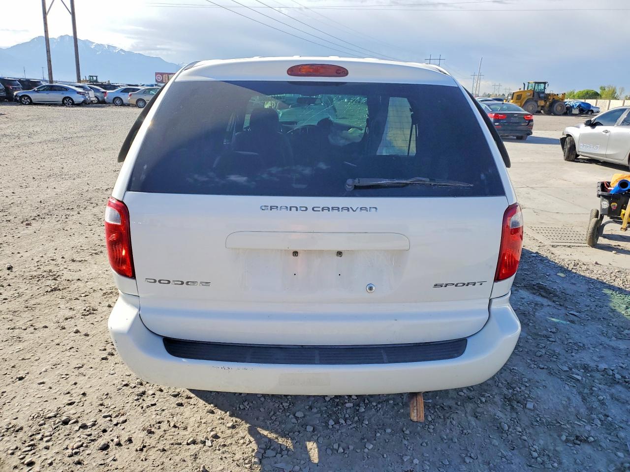 2002 Dodge Caravan White vin: 2B4GP44372R521521