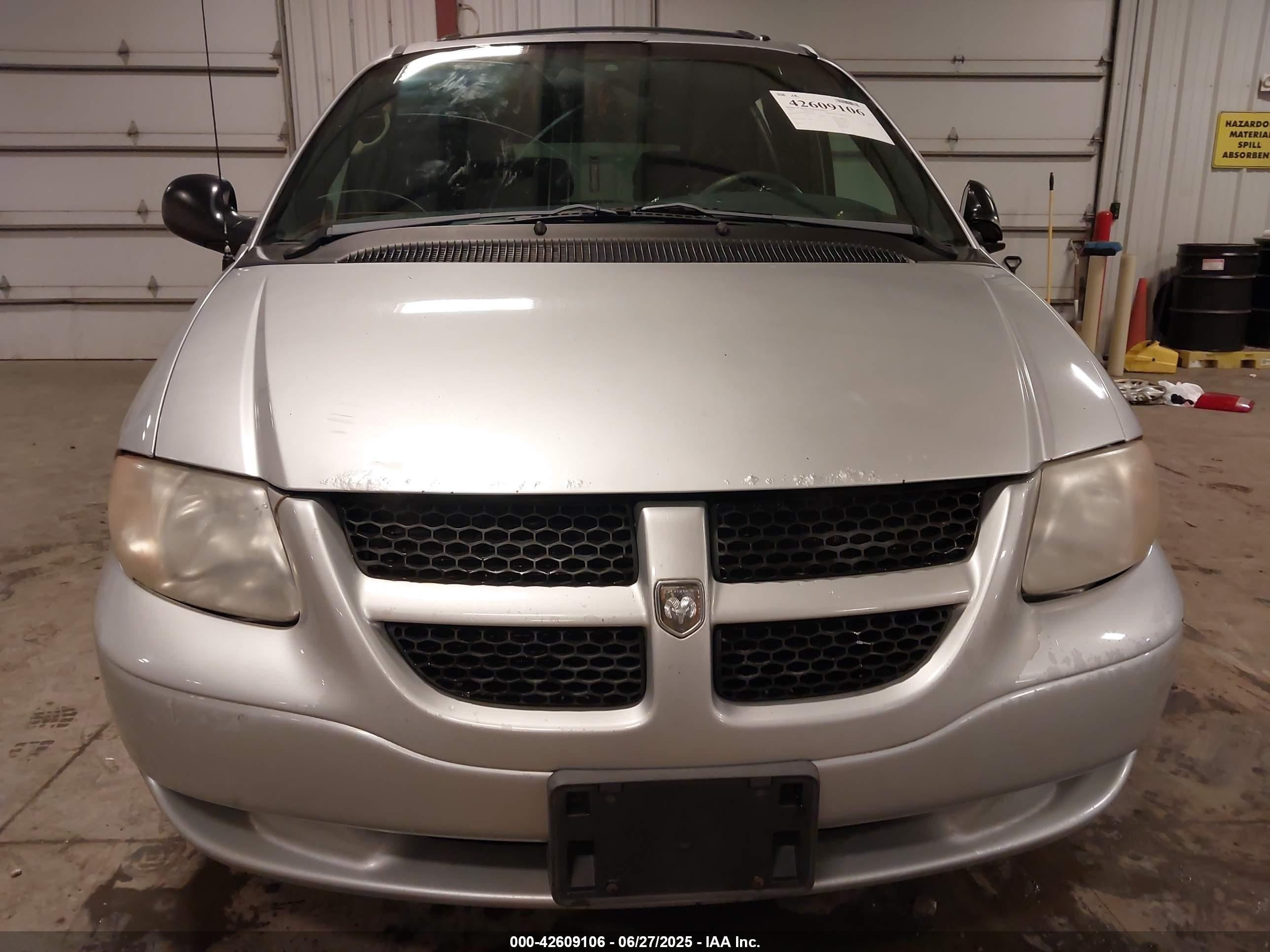 2001 Dodge Grand Caravan Sport Silver vin: 2B4GP44381R365925