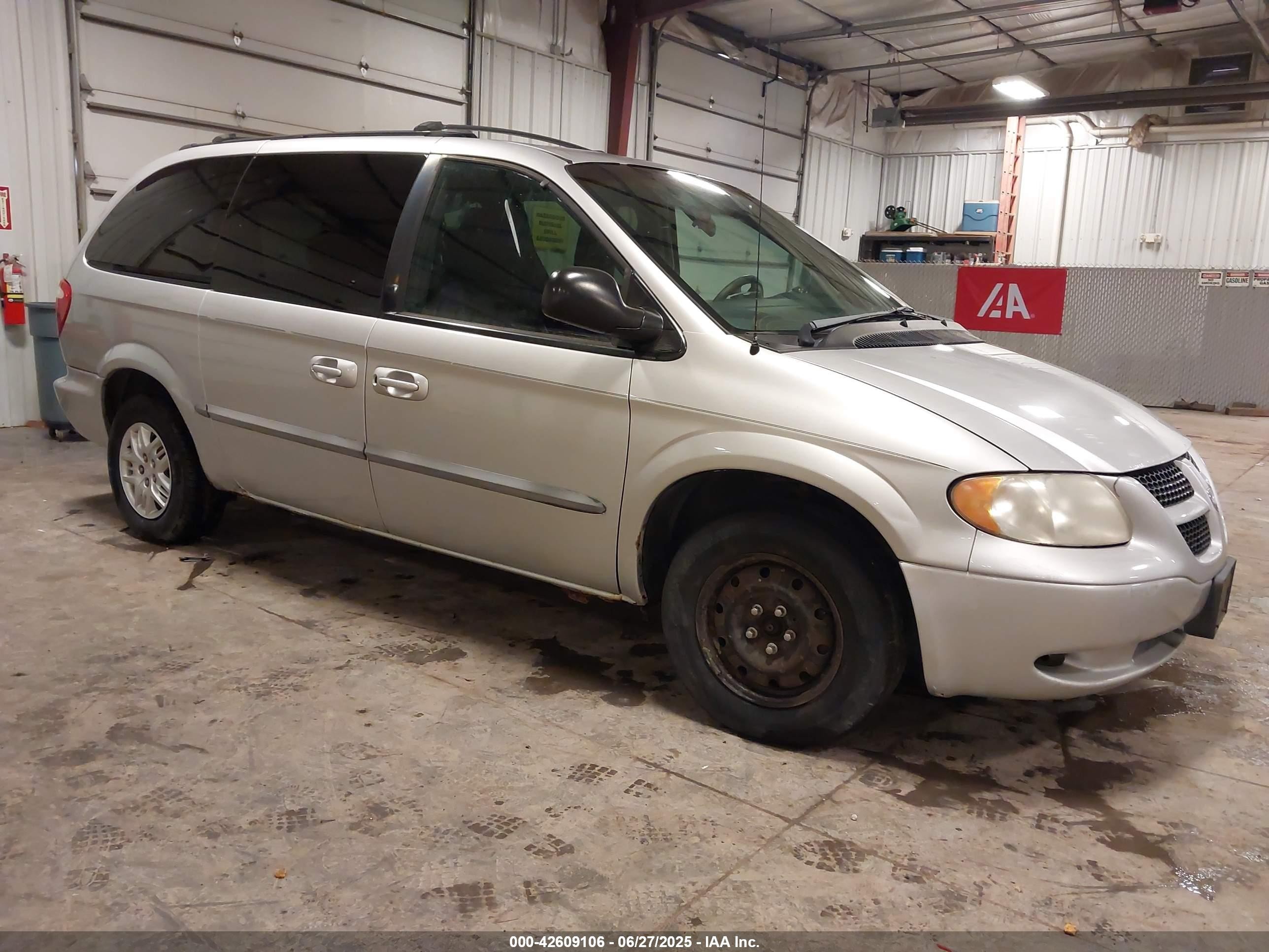 2001 Dodge Grand Caravan Sport Silver vin: 2B4GP44381R365925