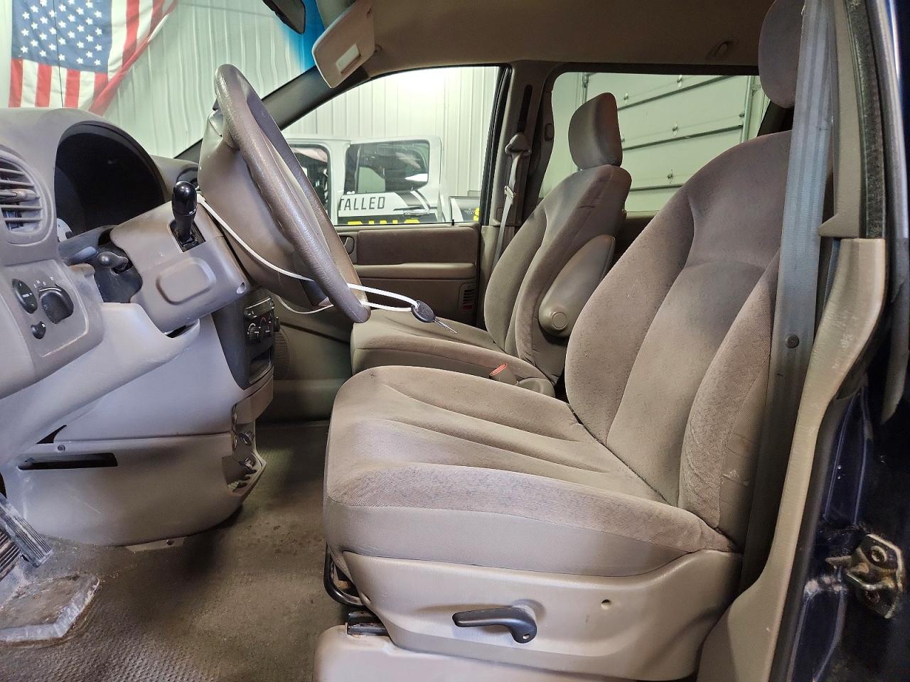 2001 Dodge Grand Caravan Sport Blue vin: 2B4GP44381R403329