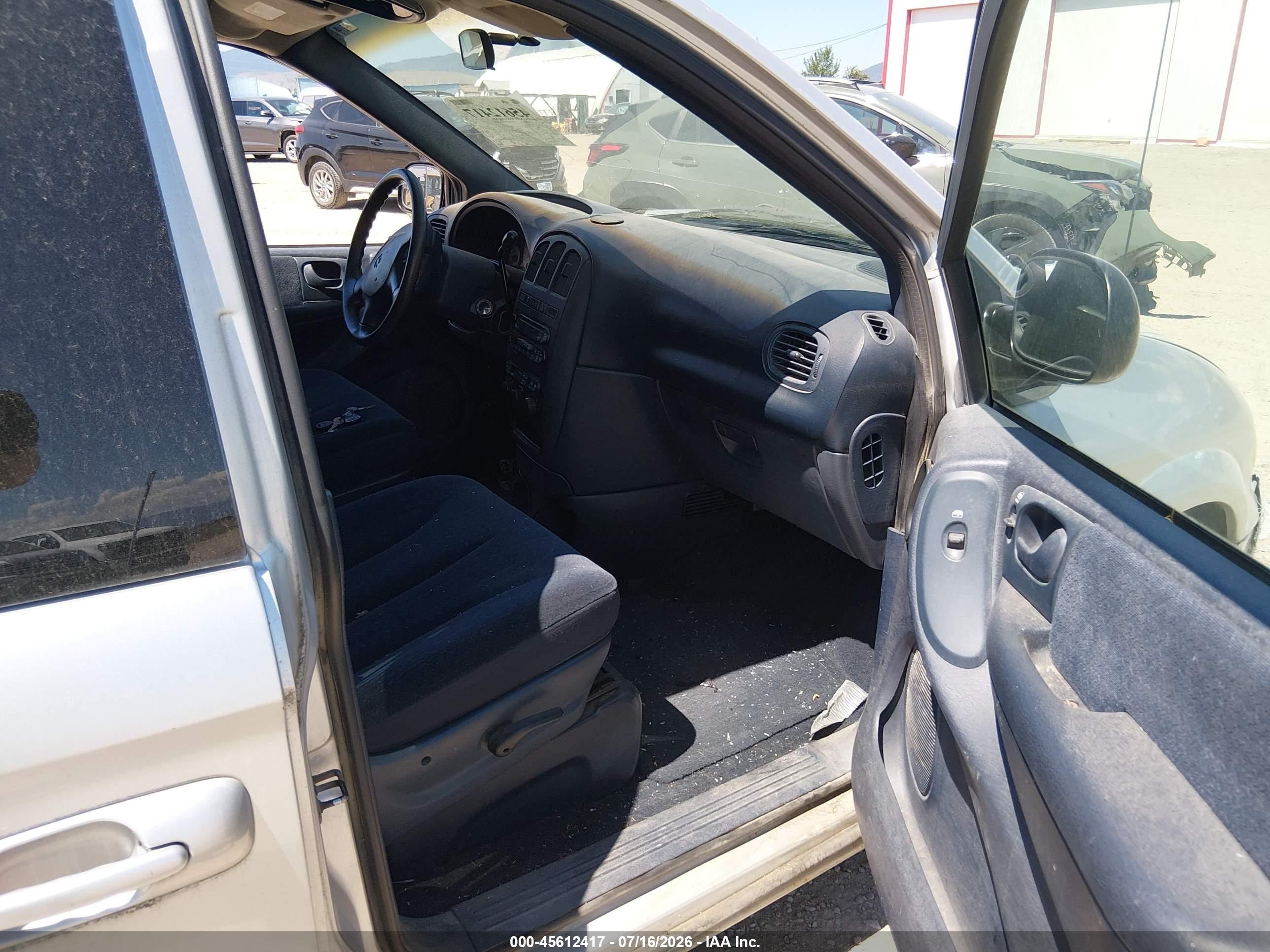 2001 Dodge Grand Caravan Sport Silver vin: 2B4GP44391R318063