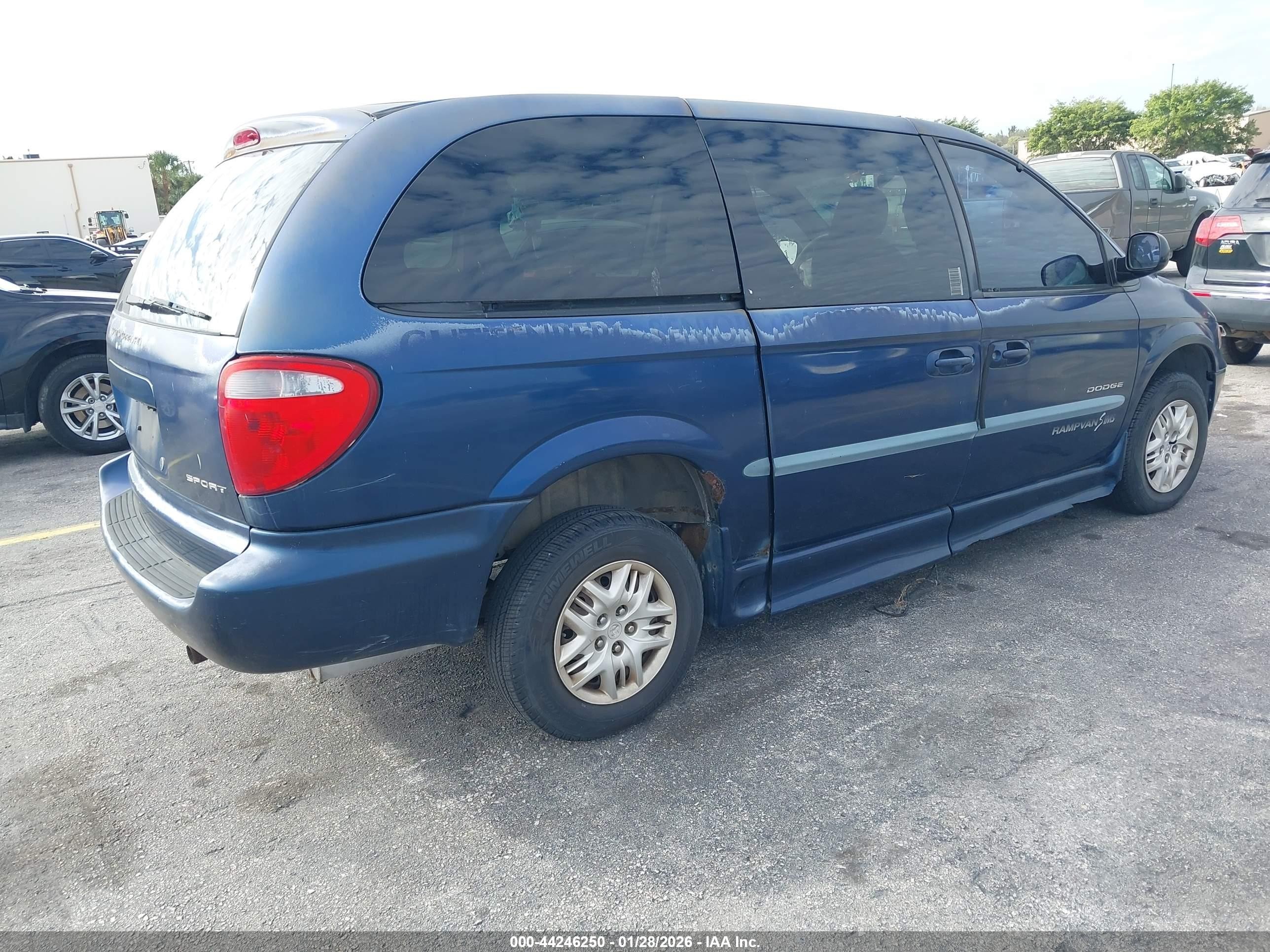 2001 Dodge Grand Caravan Sport Blue vin: 2B4GP44391R419877