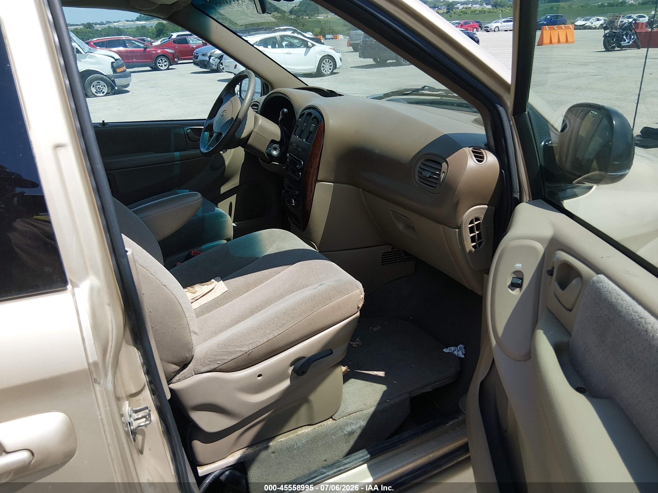 2001 Dodge Grand Caravan Sport Champagne vin: 2B4GP443X1R215377