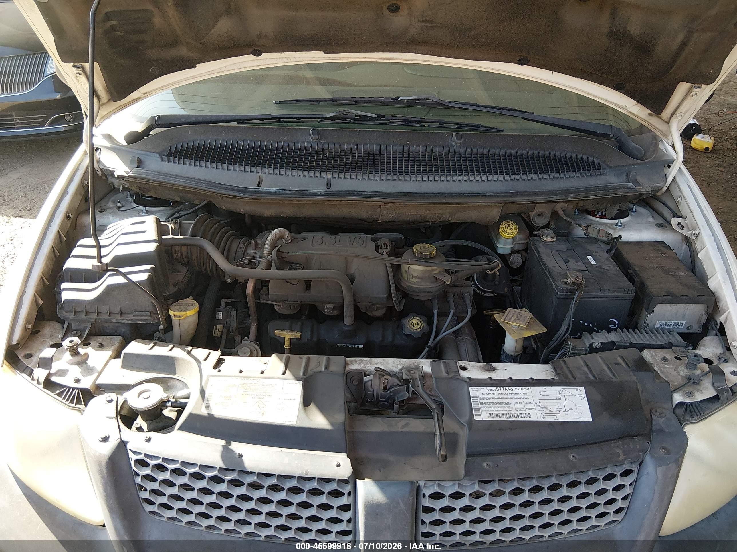 2001 Dodge Grand Caravan Sport White vin: 2B4GP443X1R310649
