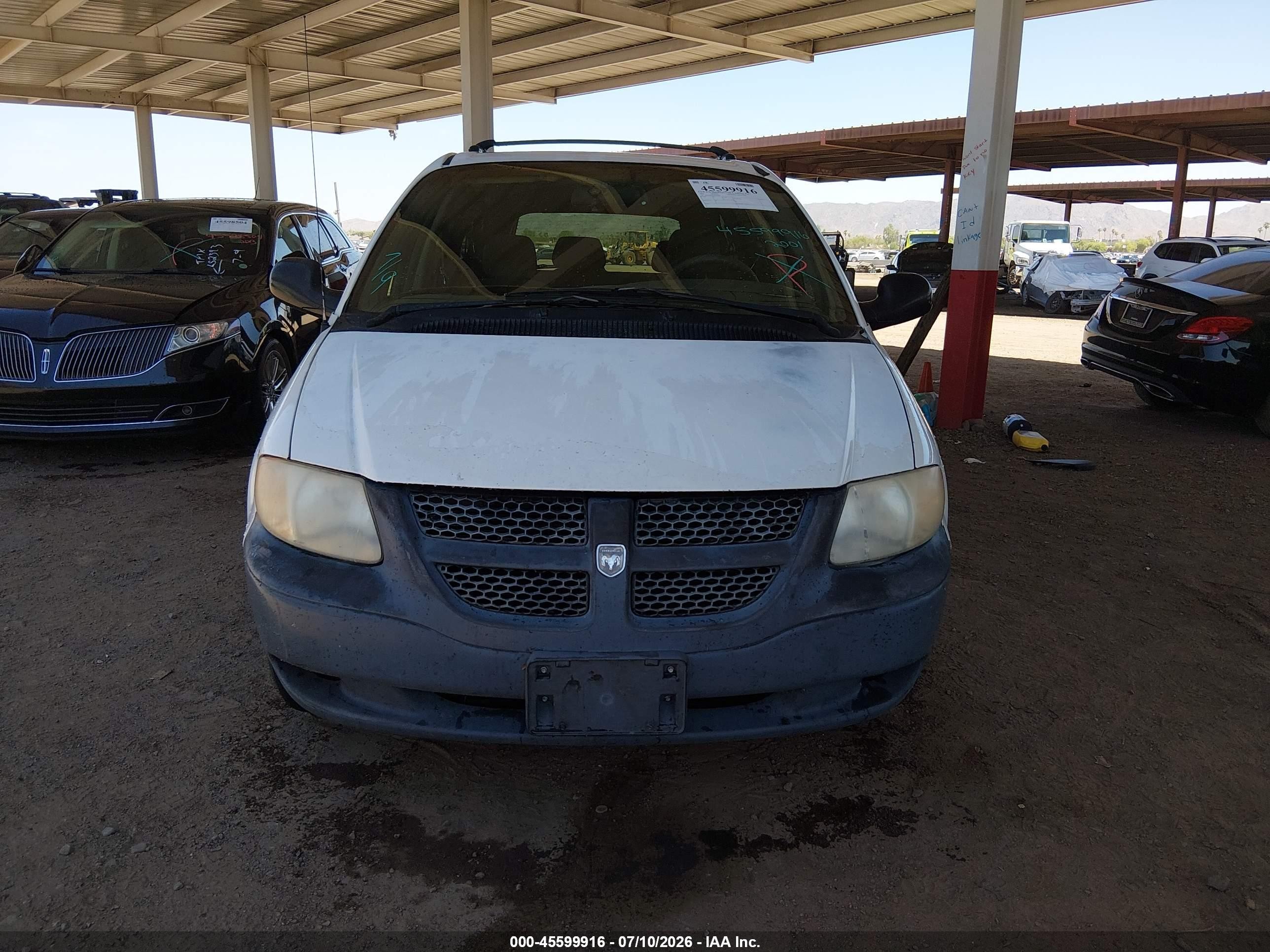 2001 Dodge Grand Caravan Sport White vin: 2B4GP443X1R310649