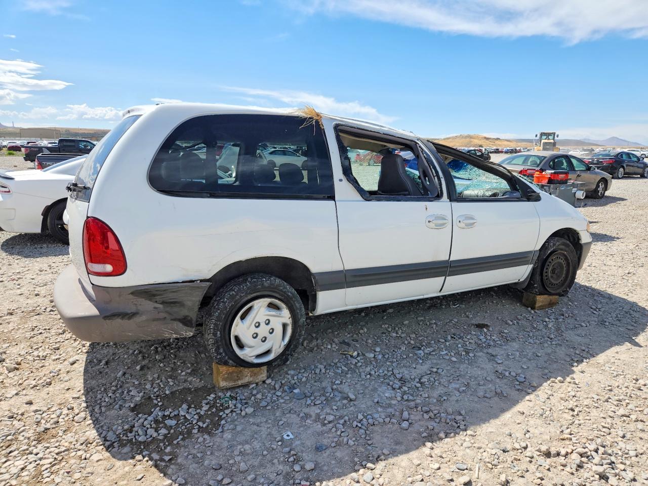 1999 Dodge Grand Caravan Se White vin: 2B4GP44G6XR476680