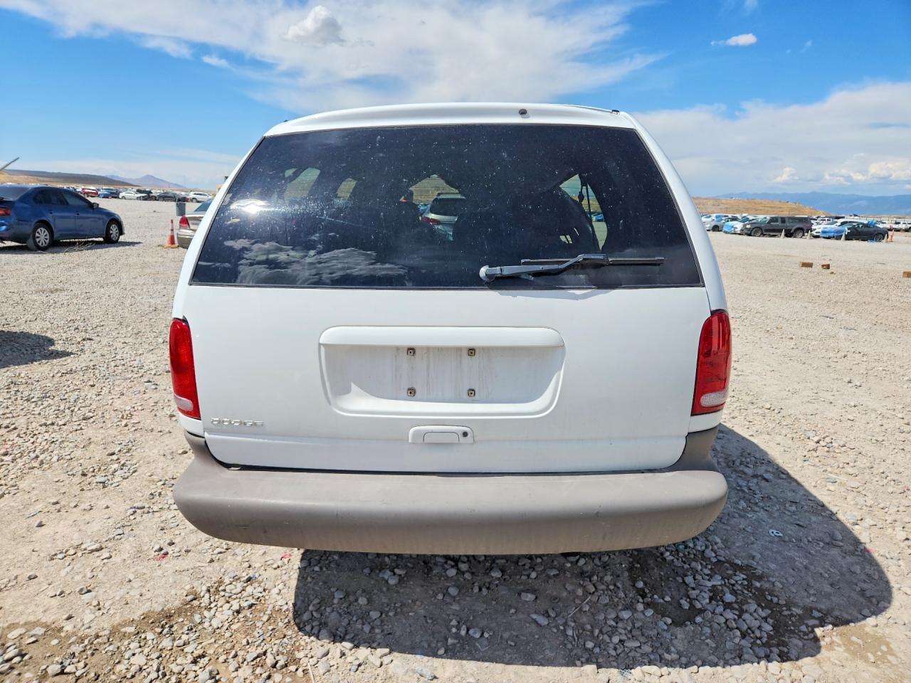 1999 Dodge Grand Caravan Se White vin: 2B4GP44G6XR476680