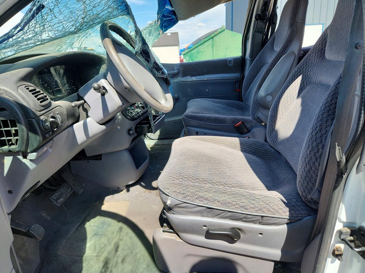 1999 Dodge Grand Caravan Se White vin: 2B4GP44G6XR476680