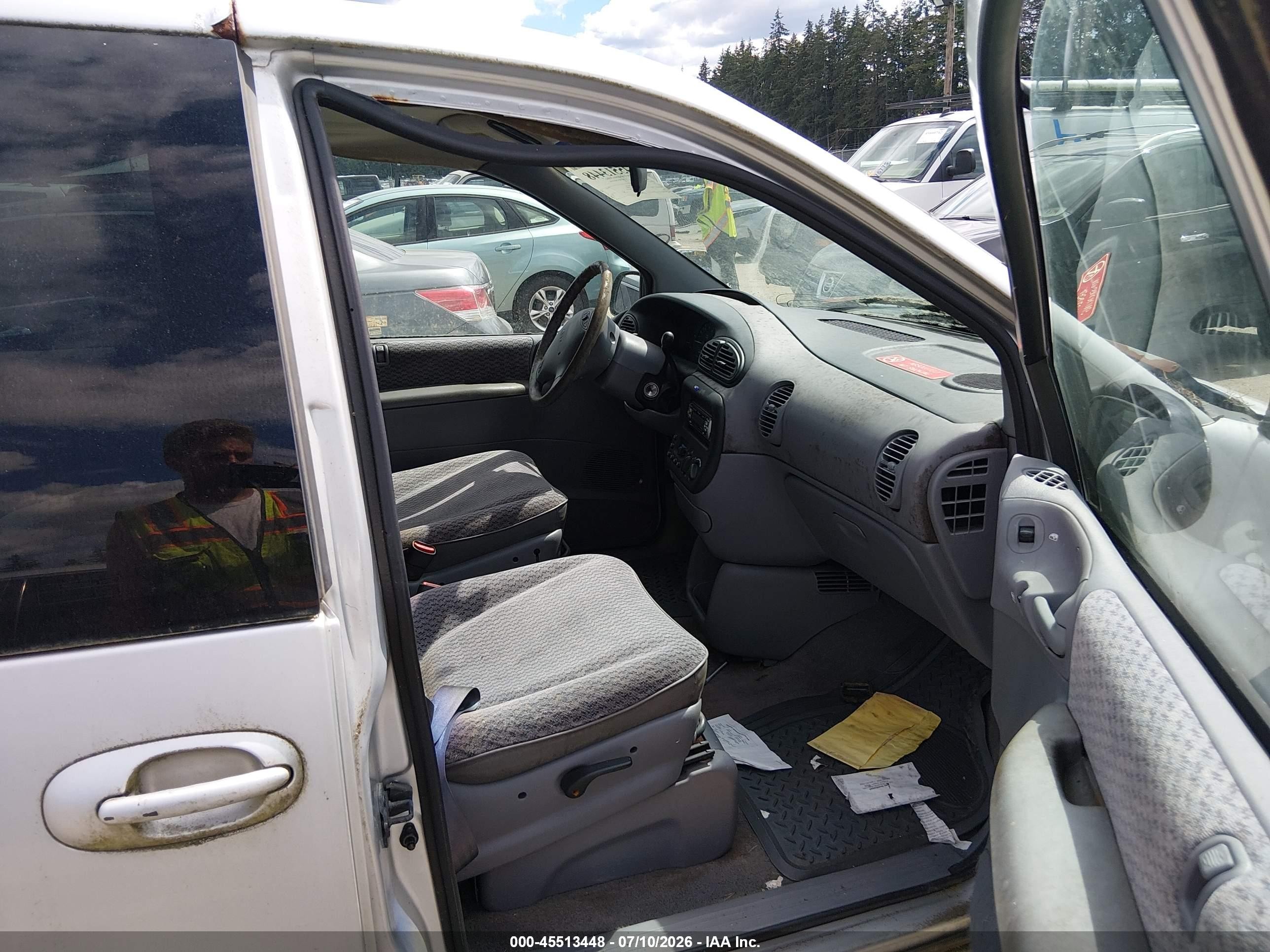 2000 Dodge Grand Caravan Se Серебряный vin: 2B4GP44G6YR774681