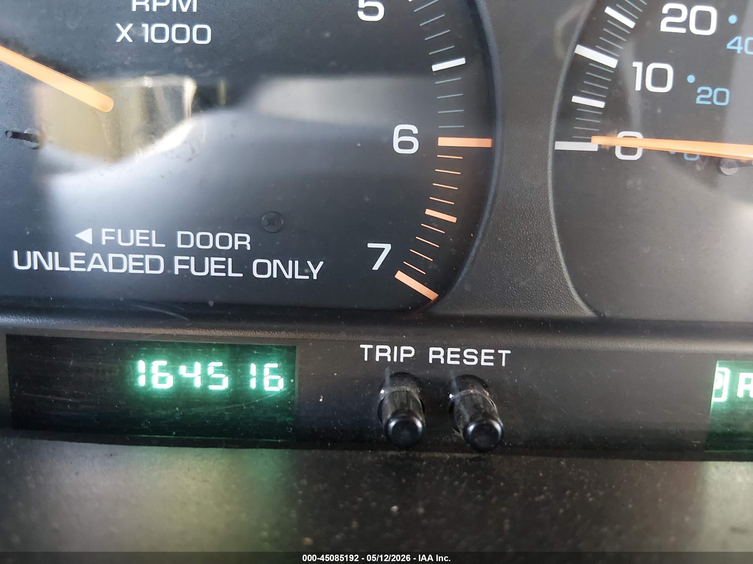 1999 Dodge Grand Caravan Se White vin: 2B4GP44G7XR202419