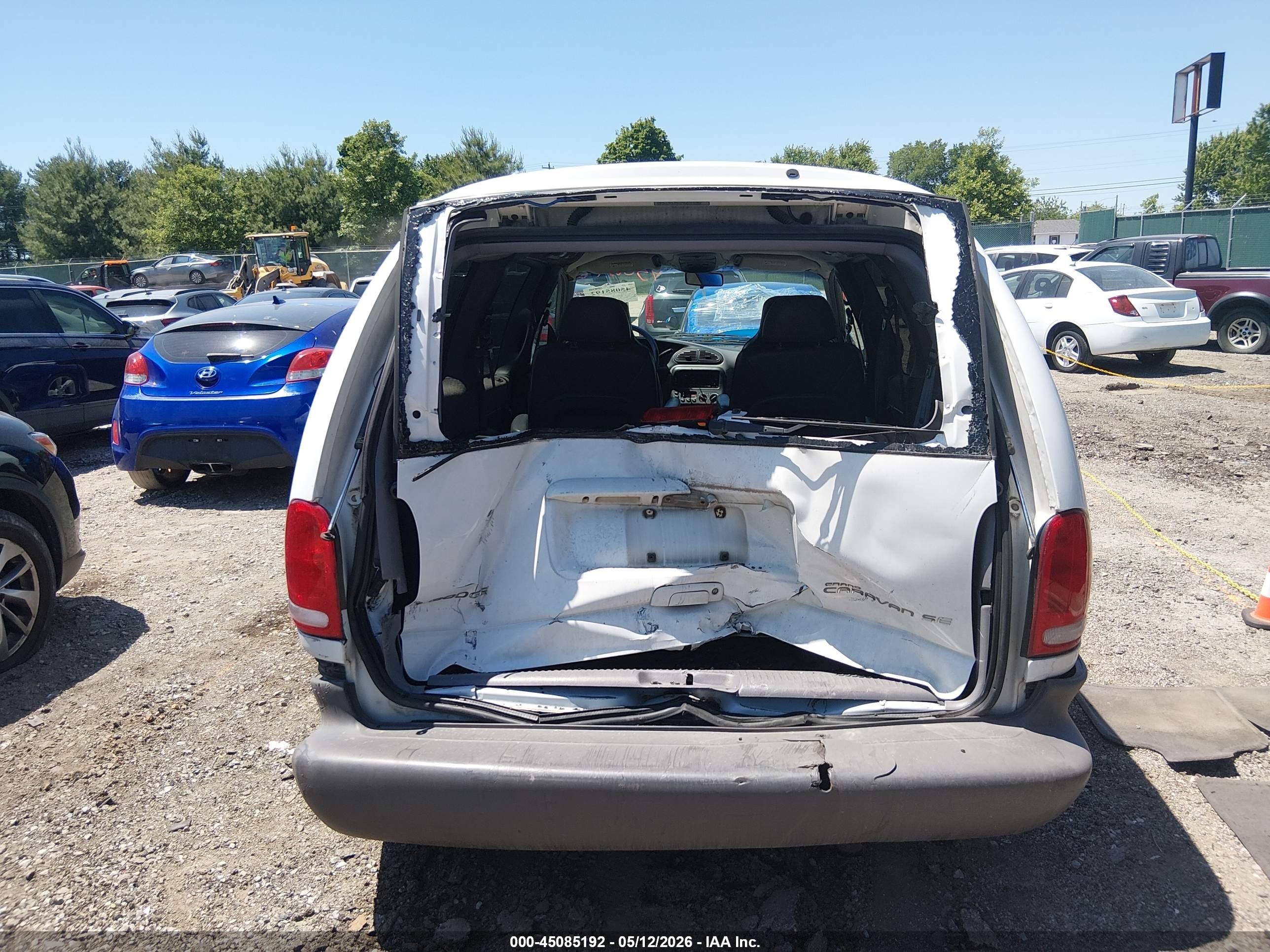 1999 Dodge Grand Caravan Se White vin: 2B4GP44G7XR202419