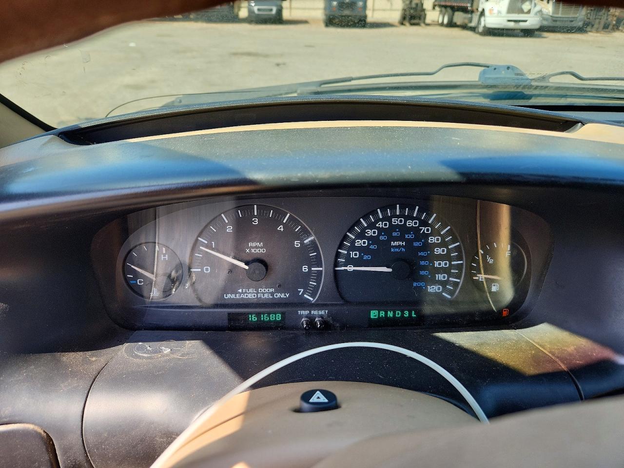 1997 Dodge Grand Caravan Se White vin: 2B4GP44R1VR361998