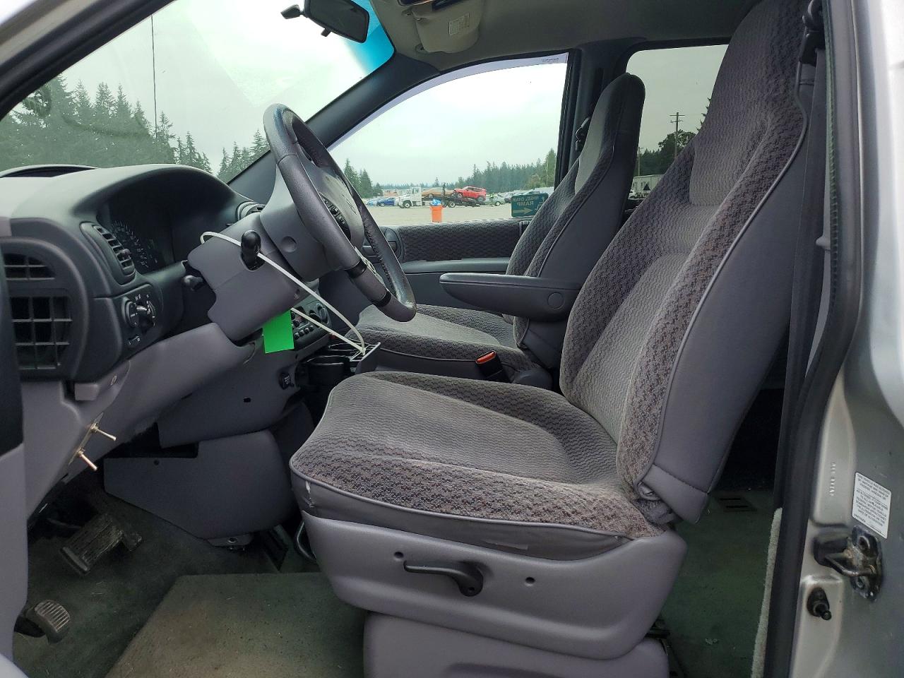 2000 Dodge Grand Caravan Se Silver vin: 2B4GP44R3YR666620