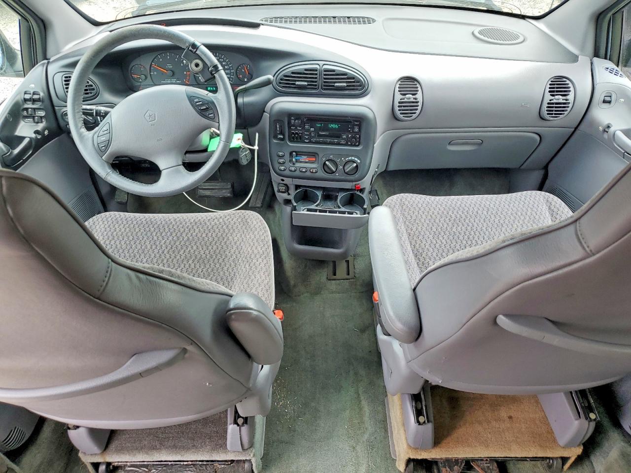 2000 Dodge Grand Caravan Se Silver vin: 2B4GP44R3YR666620
