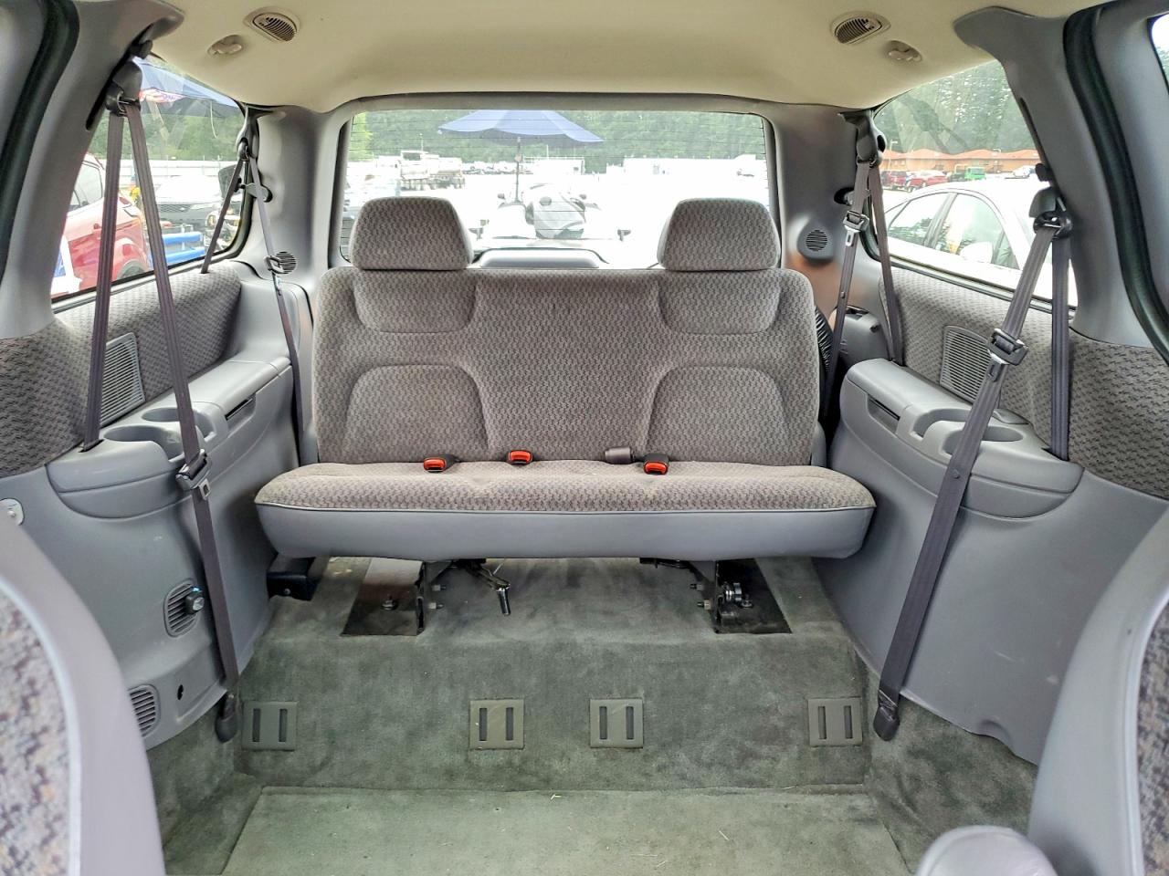 2000 Dodge Grand Caravan Se Silver vin: 2B4GP44R3YR666620