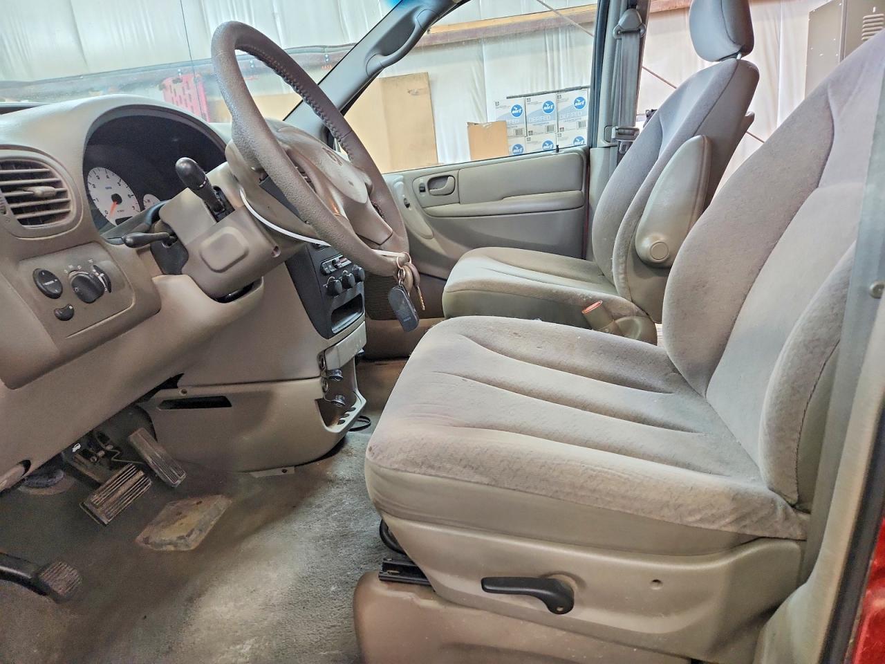 2002 Dodge Grand Caravan Sport Red vin: 2B4GP44R52R511431
