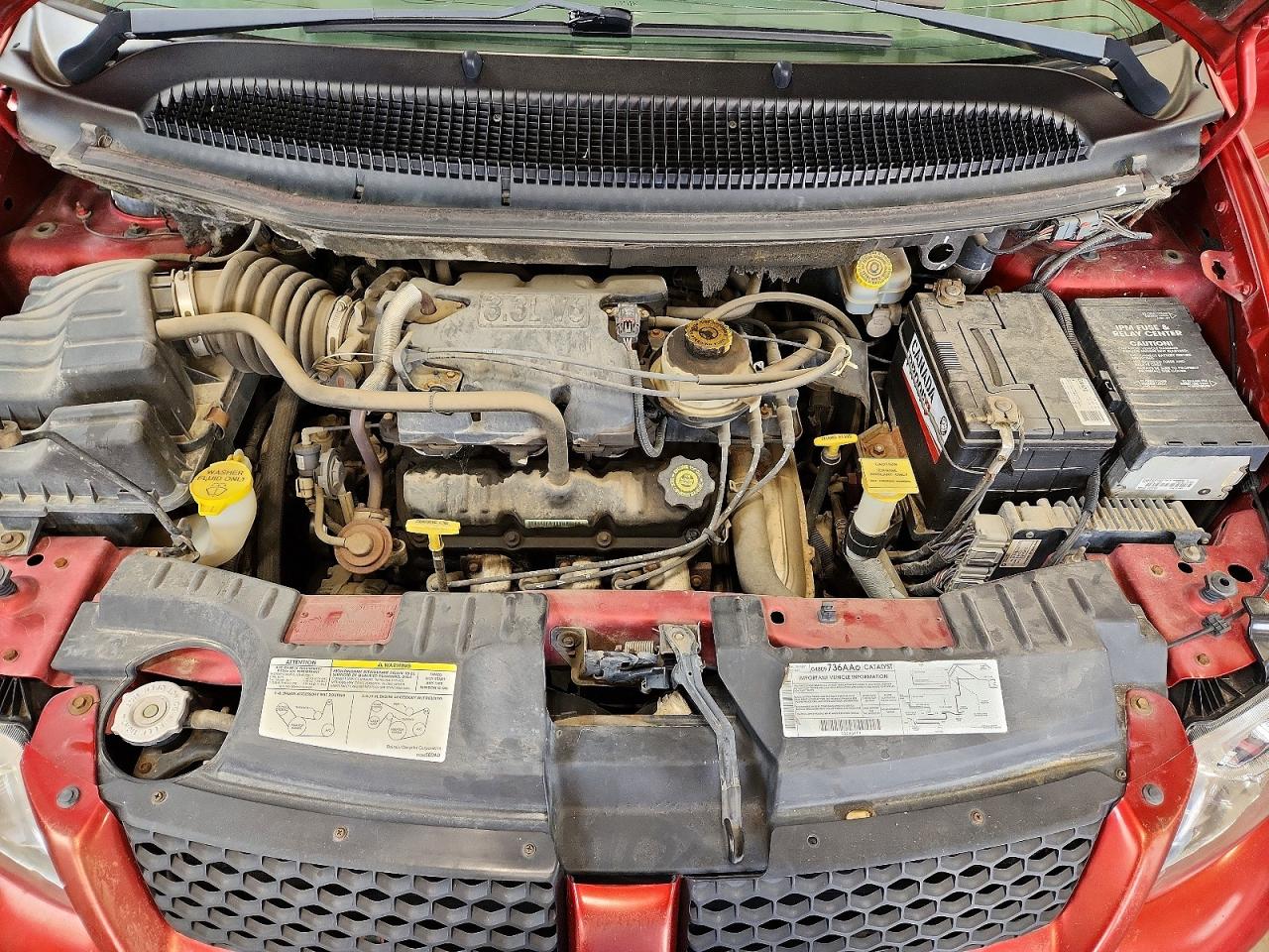 2002 Dodge Grand Caravan Sport Red vin: 2B4GP44R52R511431