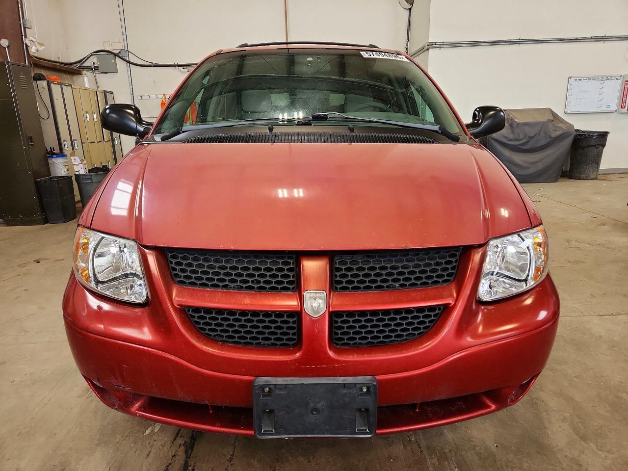 2002 Dodge Grand Caravan Sport Red vin: 2B4GP44R52R511431