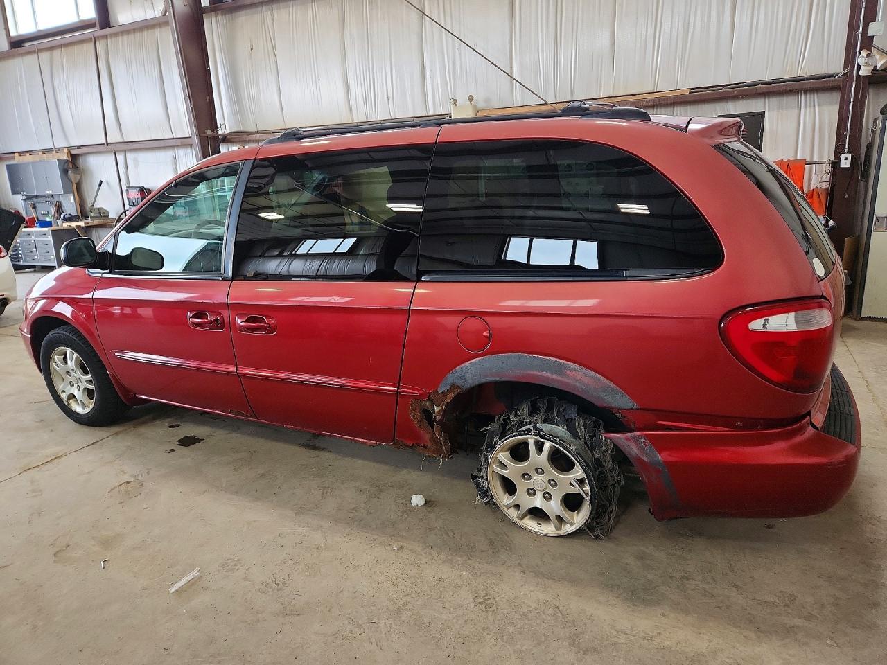 2002 Dodge Grand Caravan Sport Red vin: 2B4GP44R52R511431