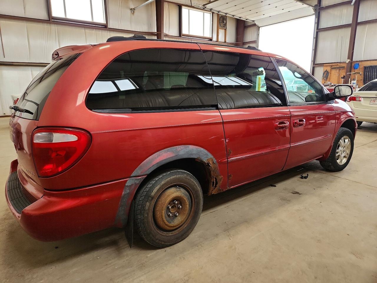2002 Dodge Grand Caravan Sport Red vin: 2B4GP44R52R511431