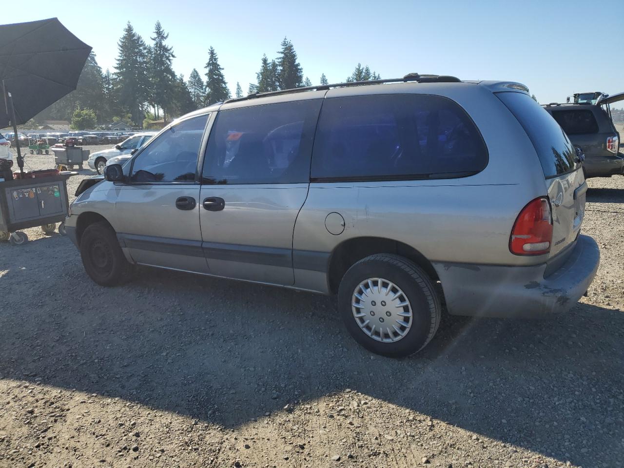 1997 Dodge Grand Caravan Se   Серебряный vin: 2B4GP44R7VR365294