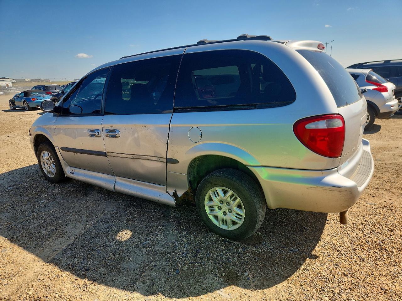 2002 Dodge Grand Caravan Sport Silver vin: 2B4GP44R82R702745