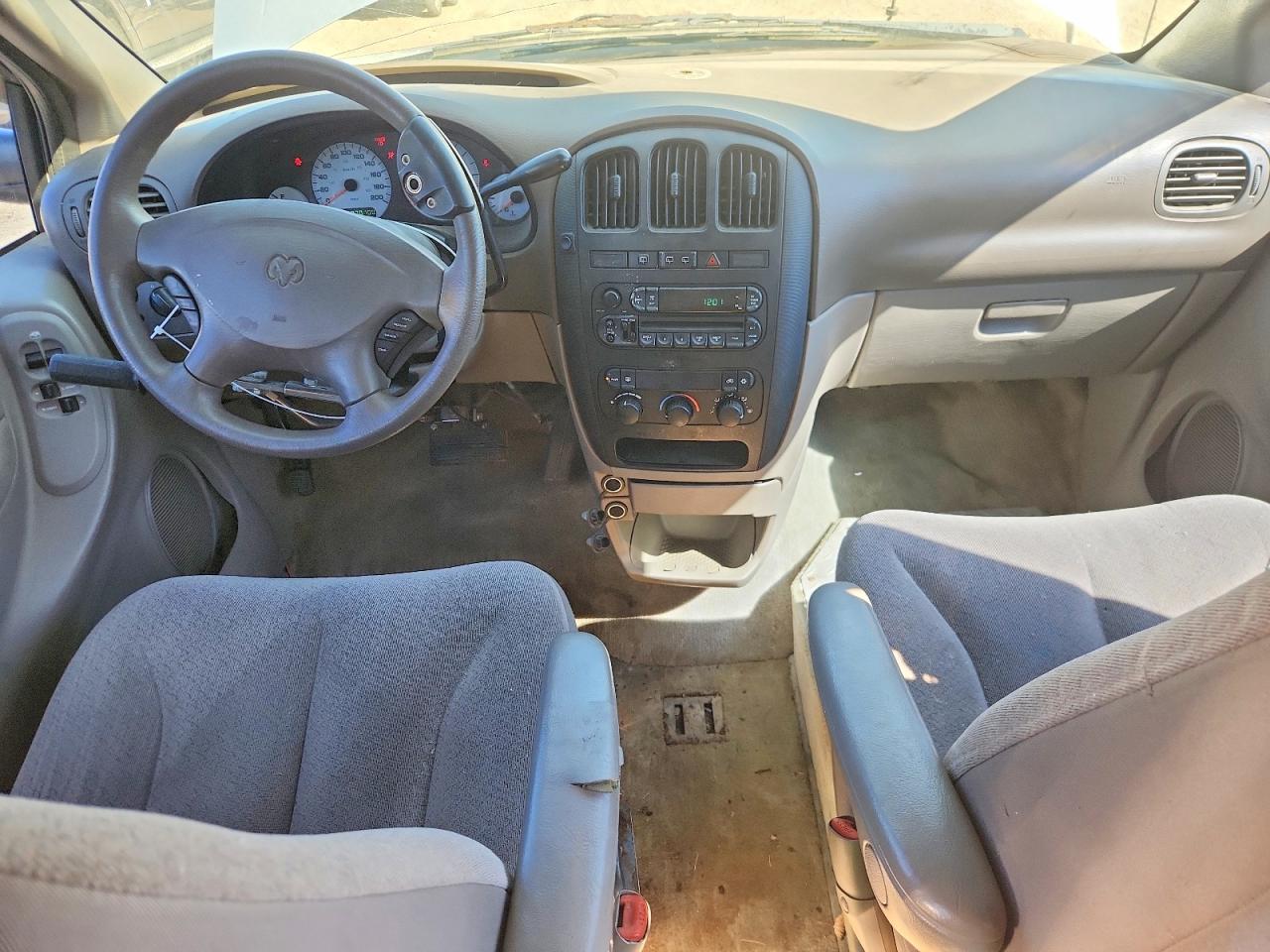 2002 Dodge Grand Caravan Sport Silver vin: 2B4GP44R82R702745