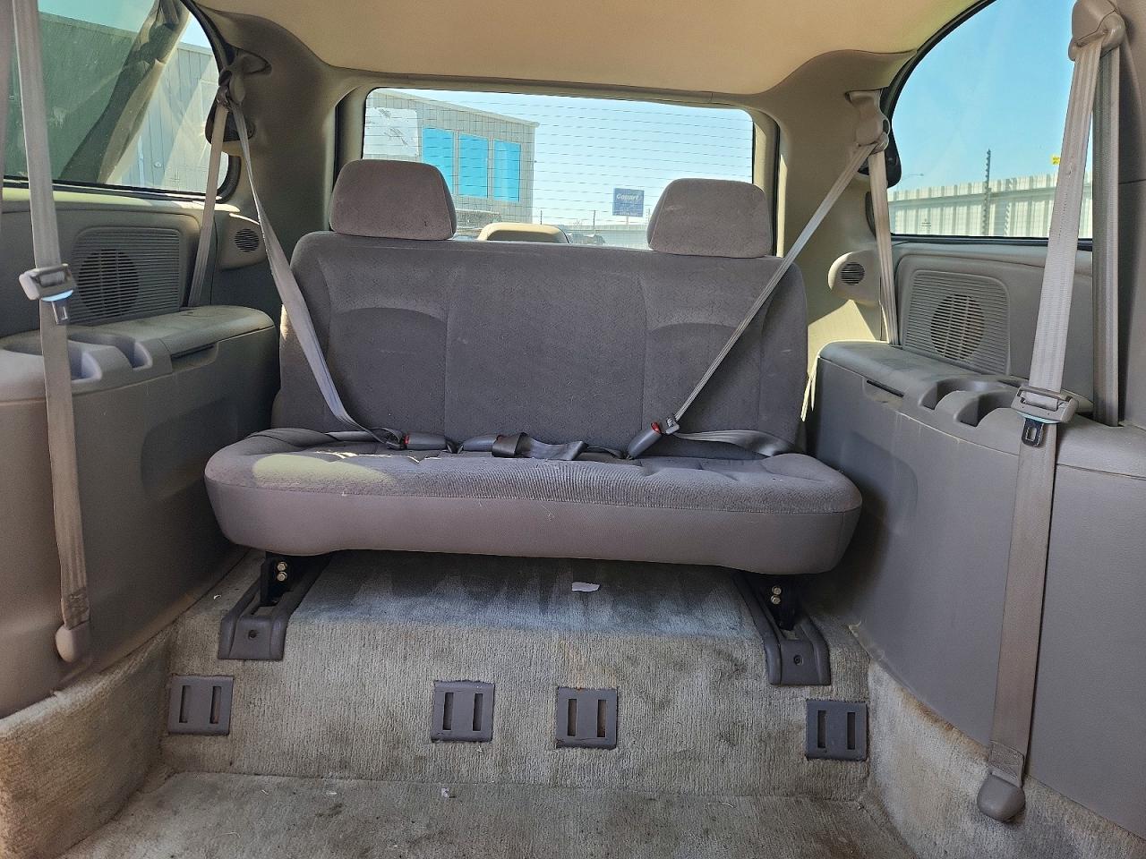 2002 Dodge Grand Caravan Sport Silver vin: 2B4GP44R82R702745