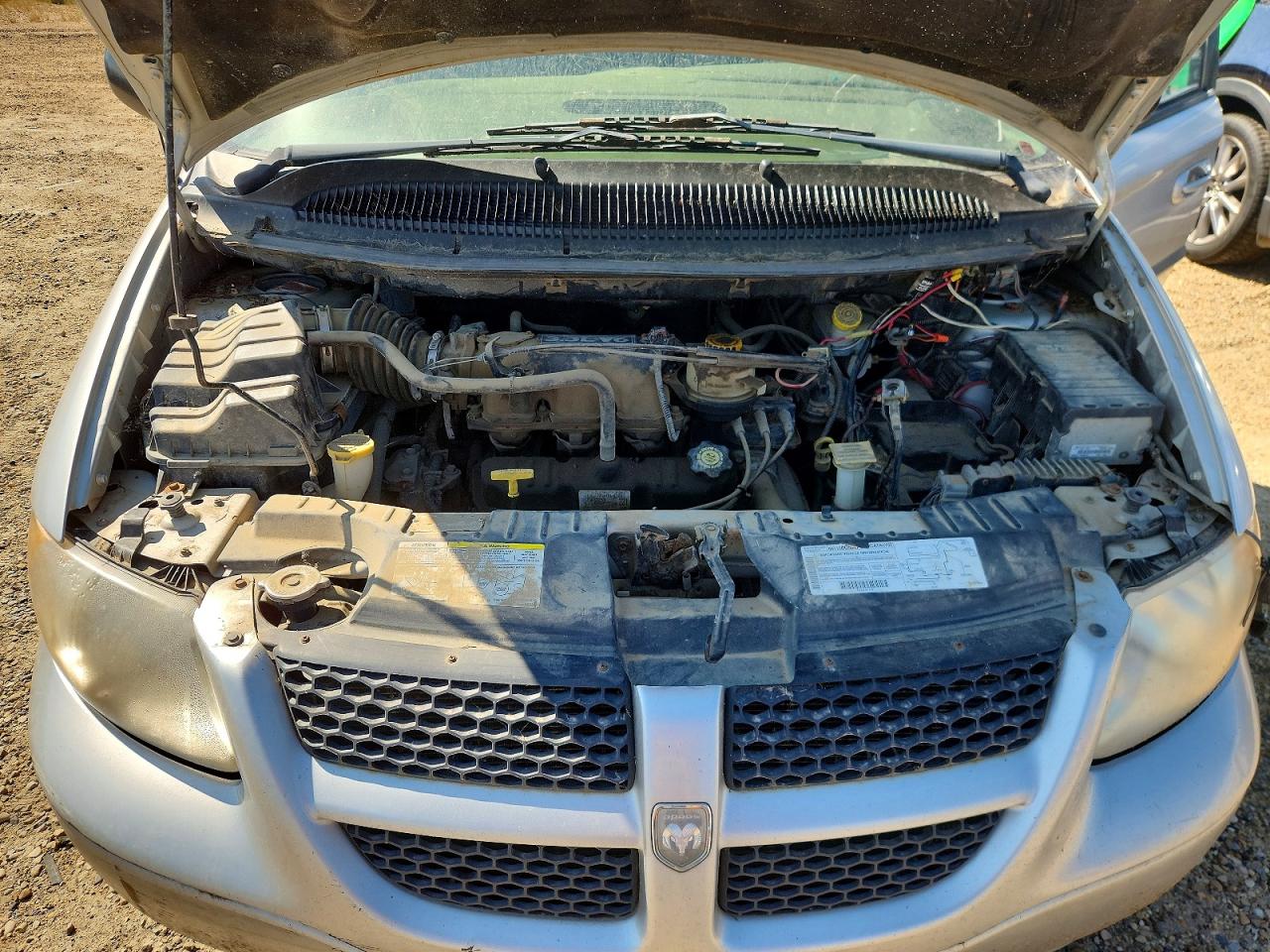 2002 Dodge Grand Caravan Sport Silver vin: 2B4GP44R82R702745