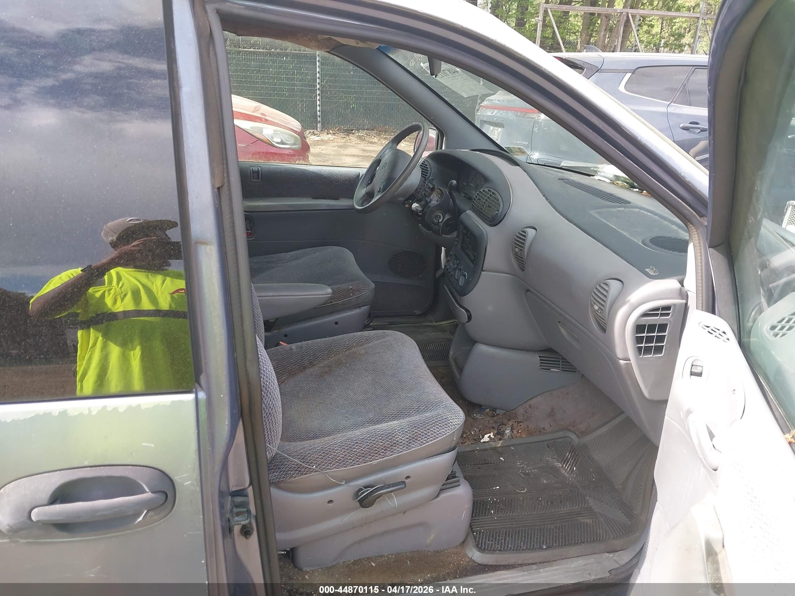 1996 Dodge Grand Caravan Se Gray vin: 2B4GP44R9TR826055