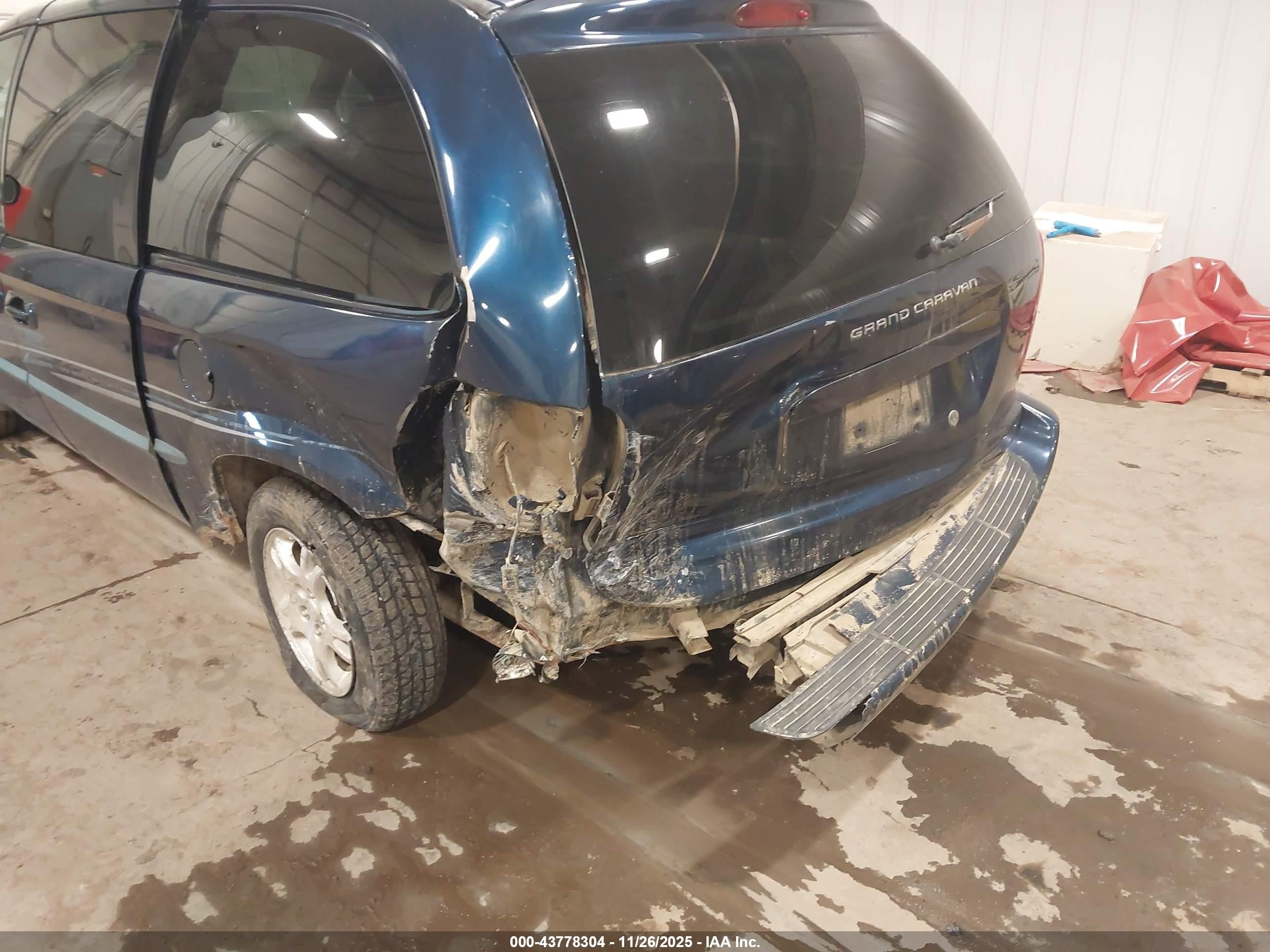 2002 Dodge Grand Caravan Sport Blue vin: 2B4GP44RX2R735309