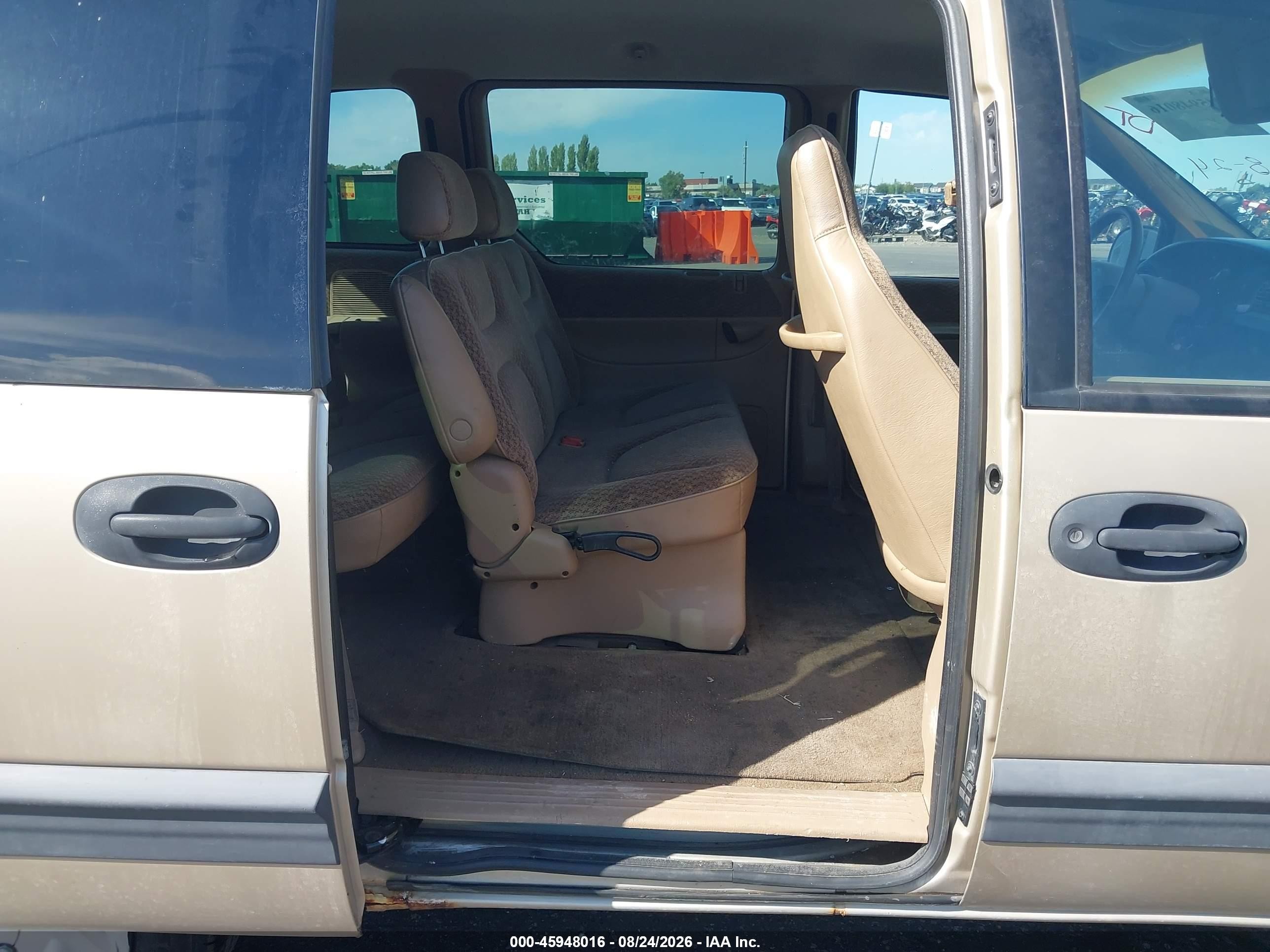 1998 Dodge Caravan Se Золотой vin: 2B4GP4535WR777340